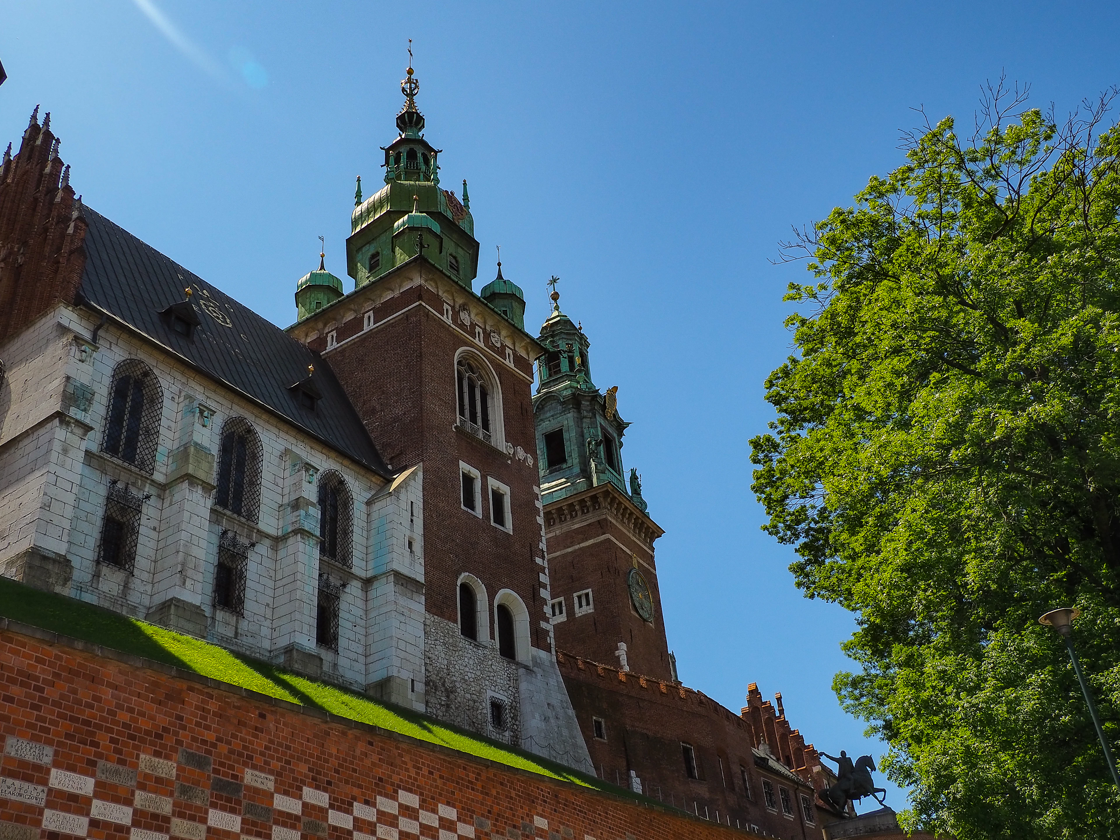 Krakow Travel Guide
