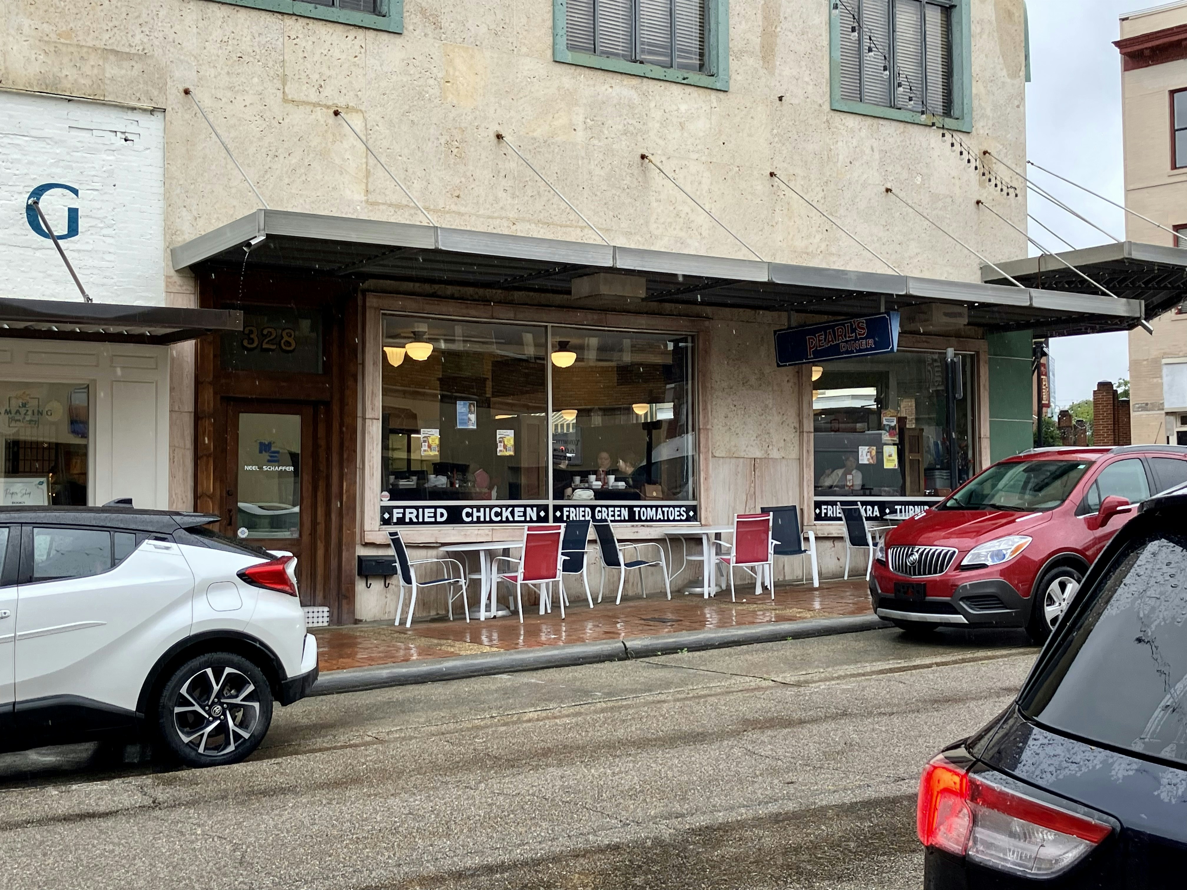 The Legacy of Hattie’s Chicken Shack: A Taste of Southern Comfort in Saratoga Springs