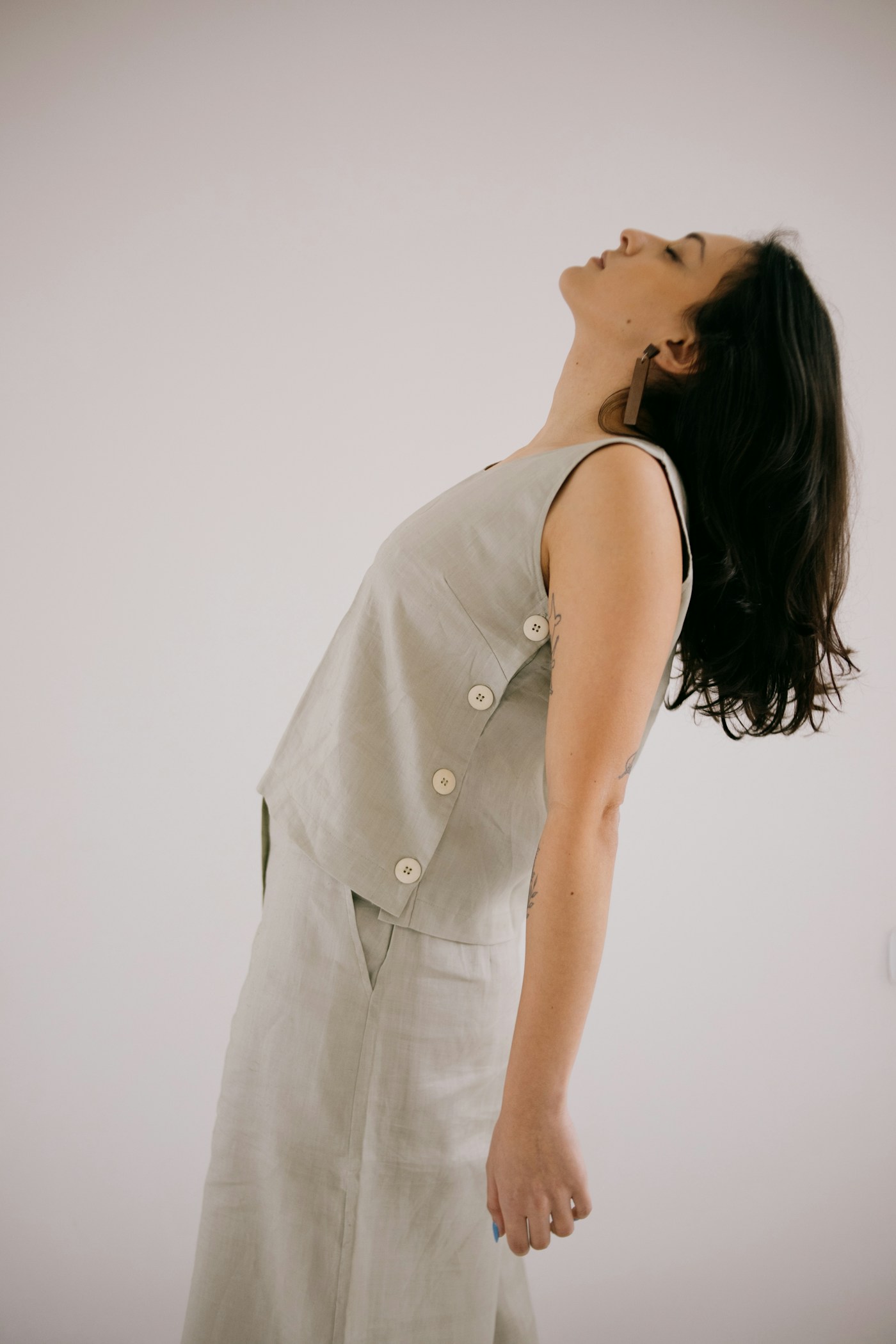 Mott Linen Midi Dress — editorial