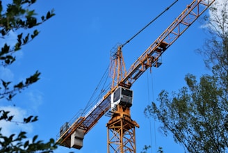 a crane that is sitting in the air