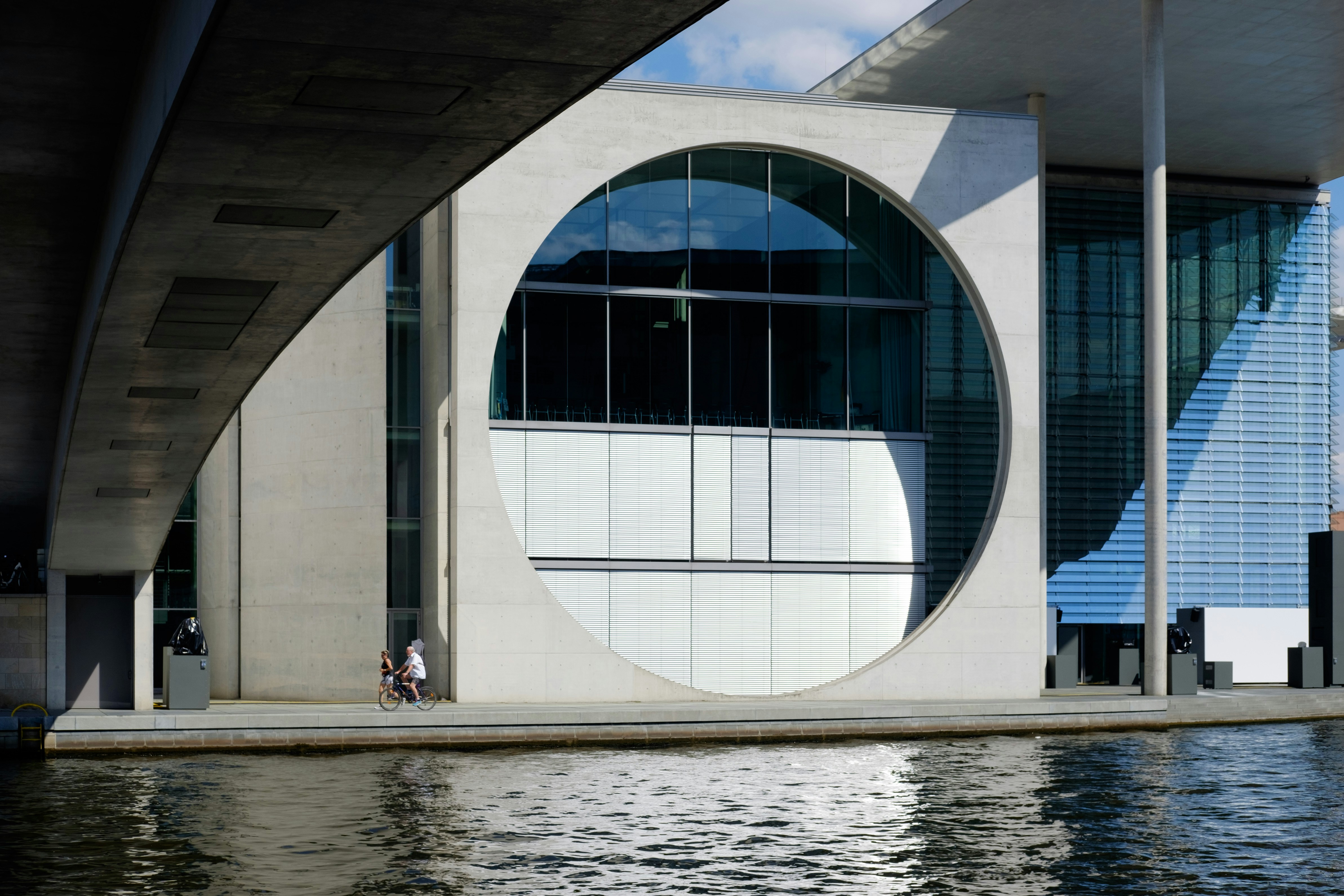 Photo by mirrors_are_more_fun