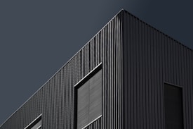 Photo 1686476020928 1834ccef445b?q=85&w=275&h=400&fit=crop