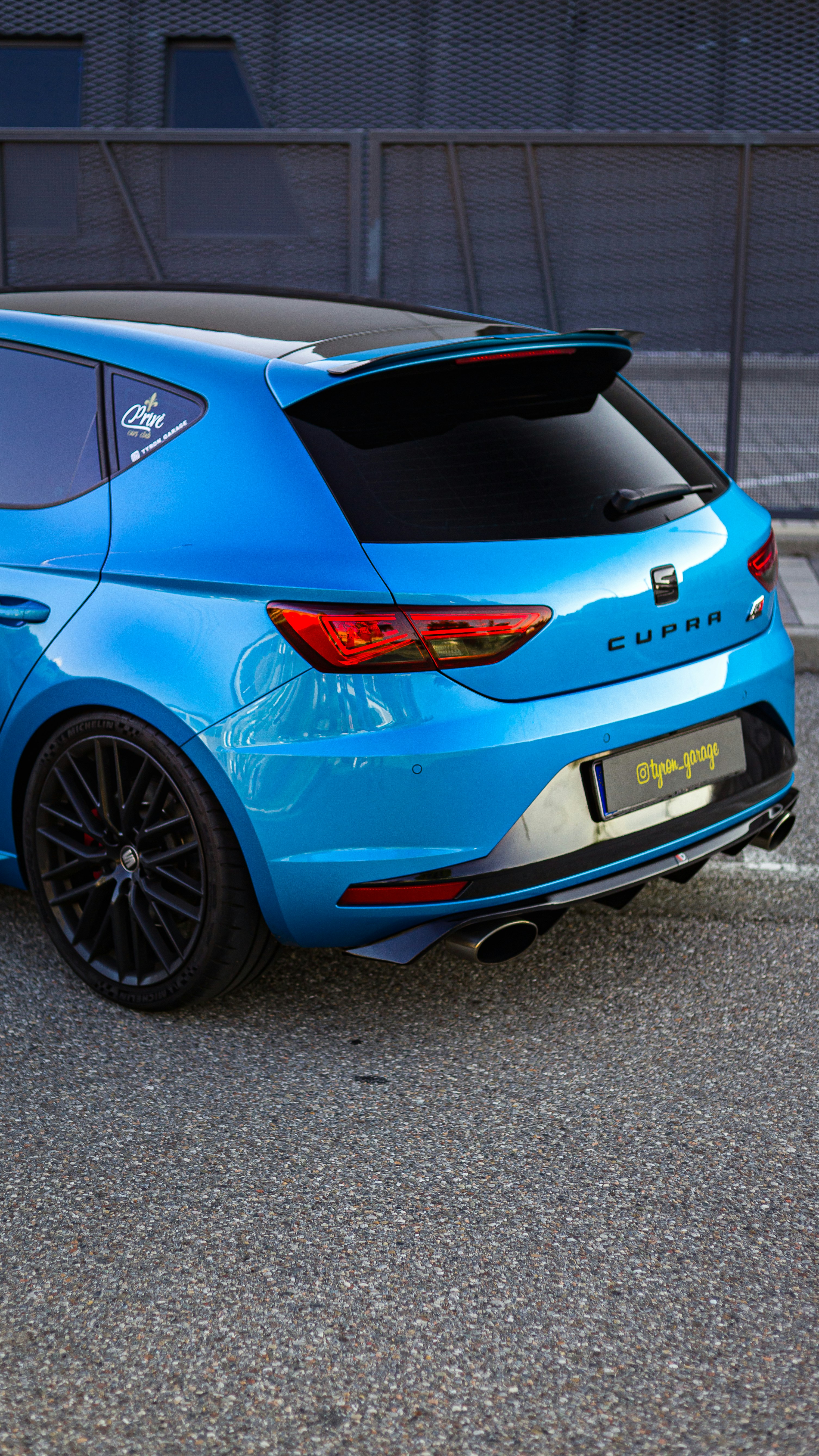 Photo by abphoto_dot_it