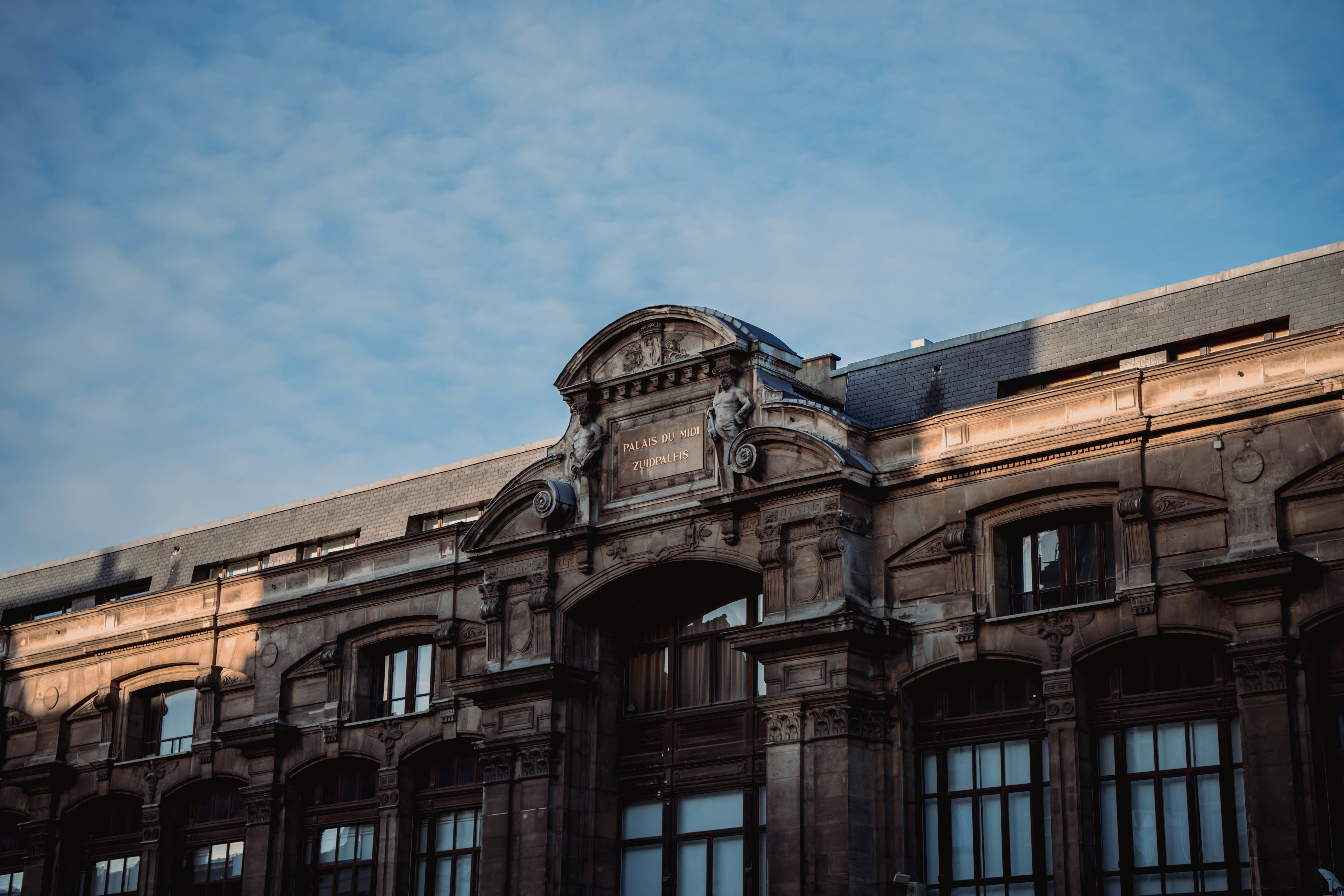 Photo by winstontjia