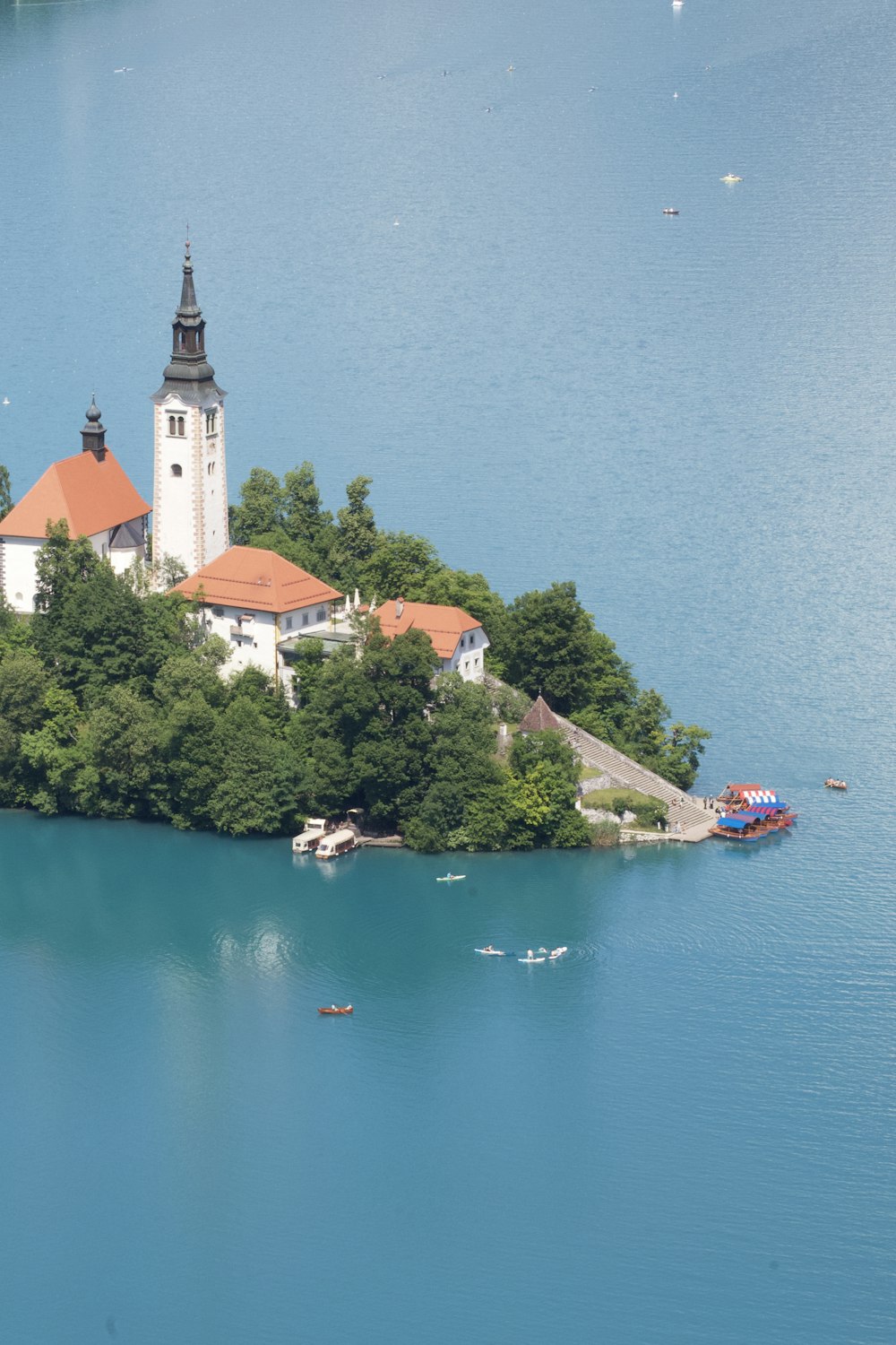 a small island in the middle of a lake