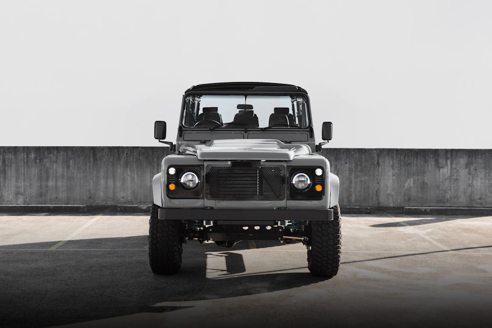 a jeep is parked in a parking lot