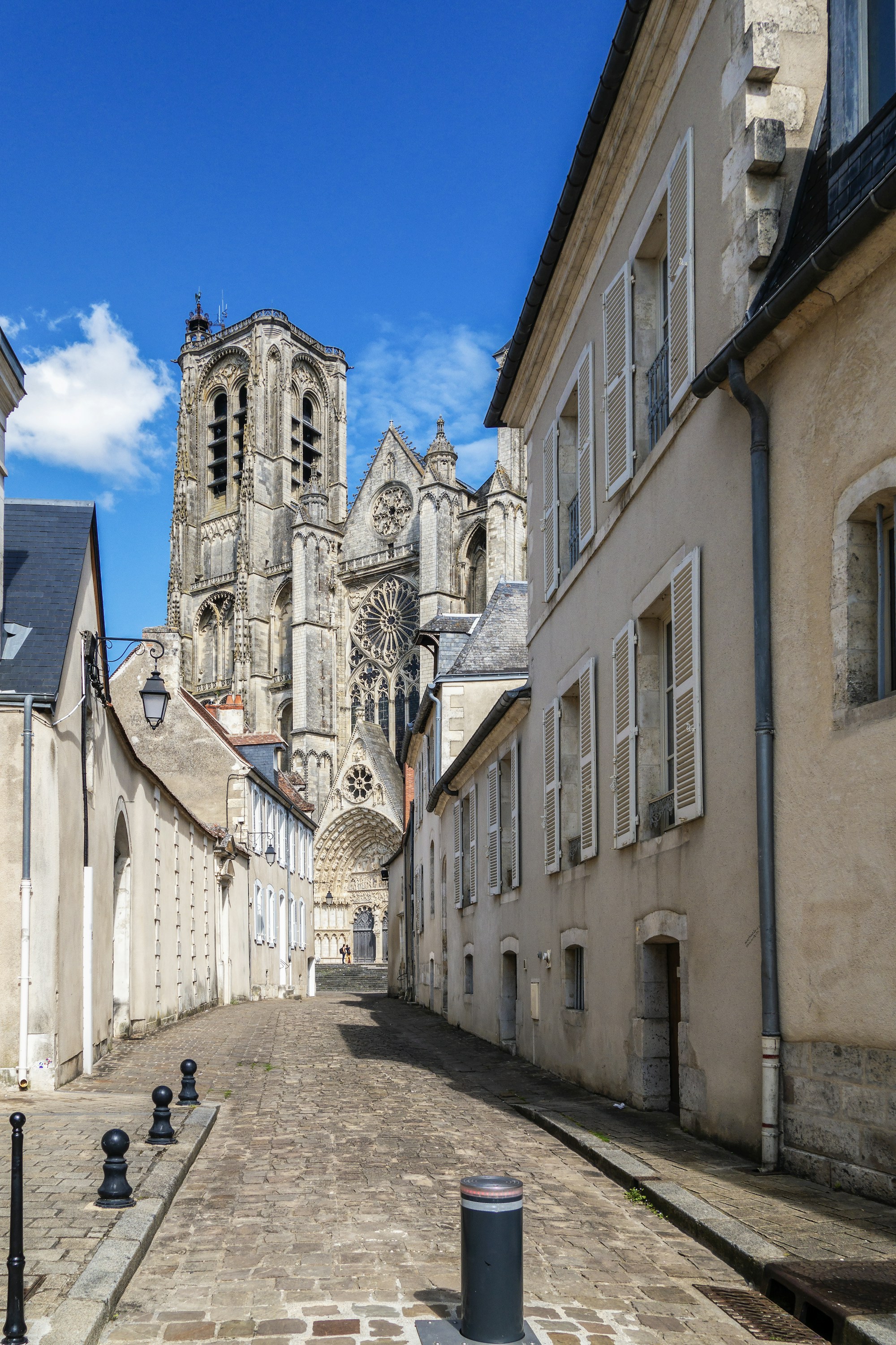 Bourges Culture & Traditions: History, Customs, Festivals