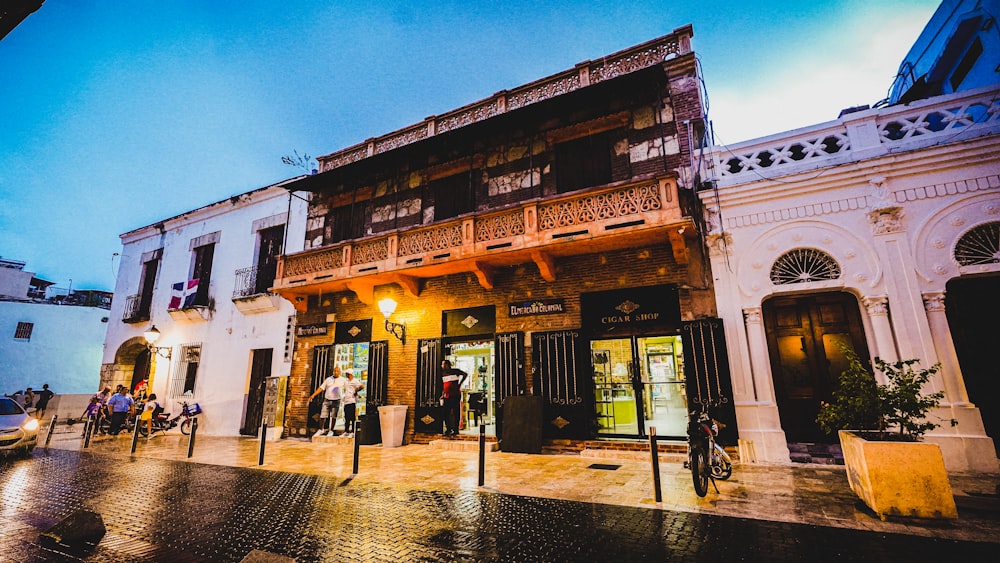 a street scene with focus on a building