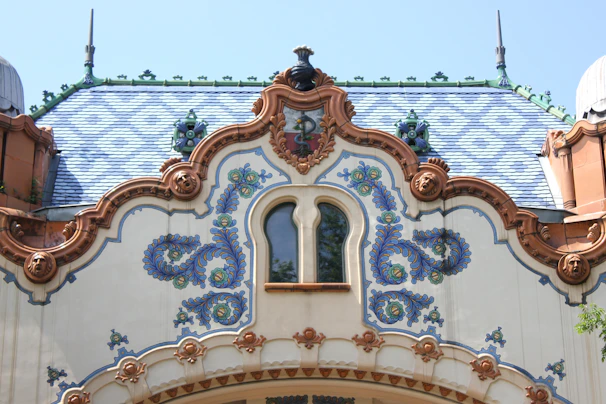 a building with a blue and white design on it