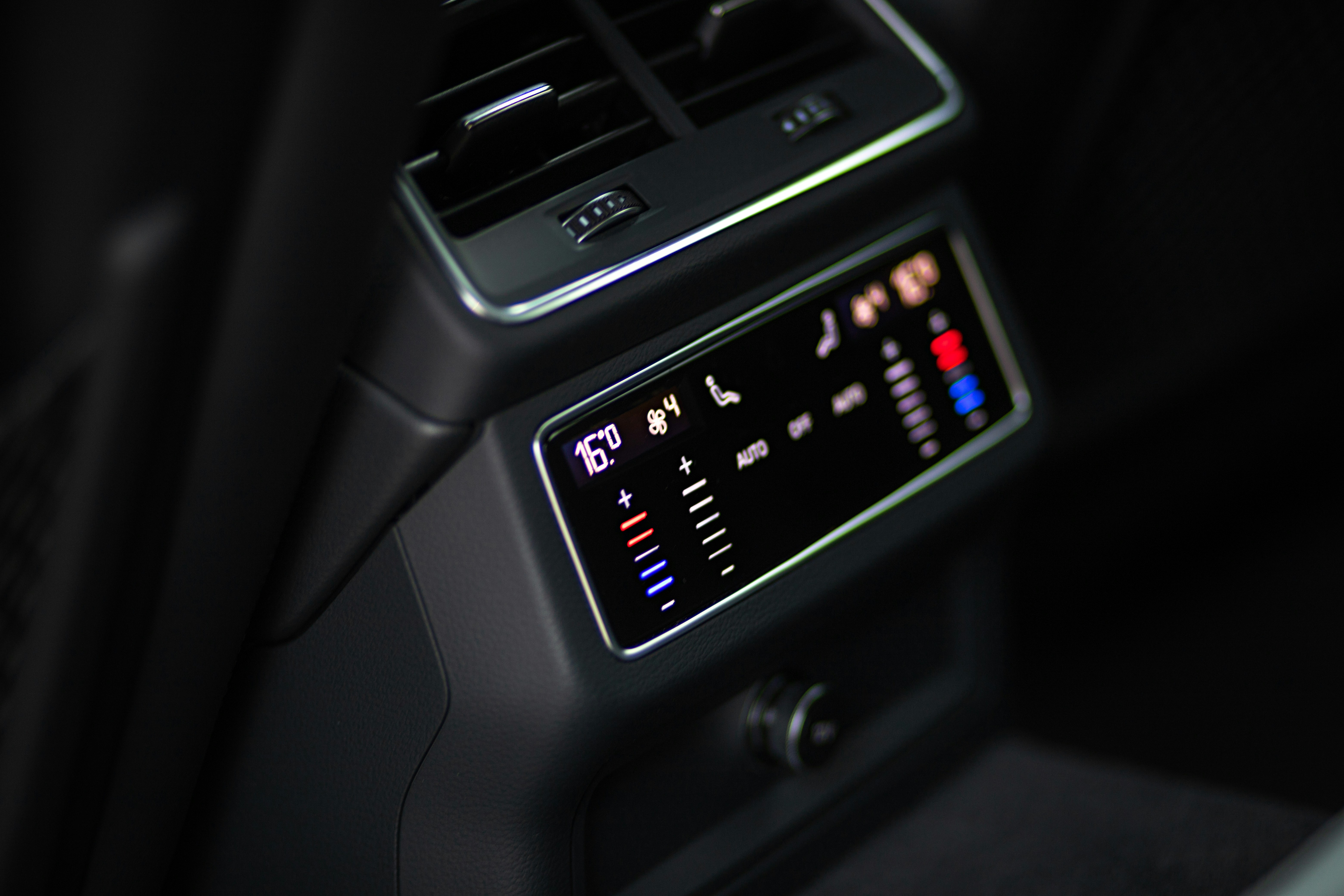 Interior of a Volkswagen ID.4 with digital instrument cluster and central touchscreen