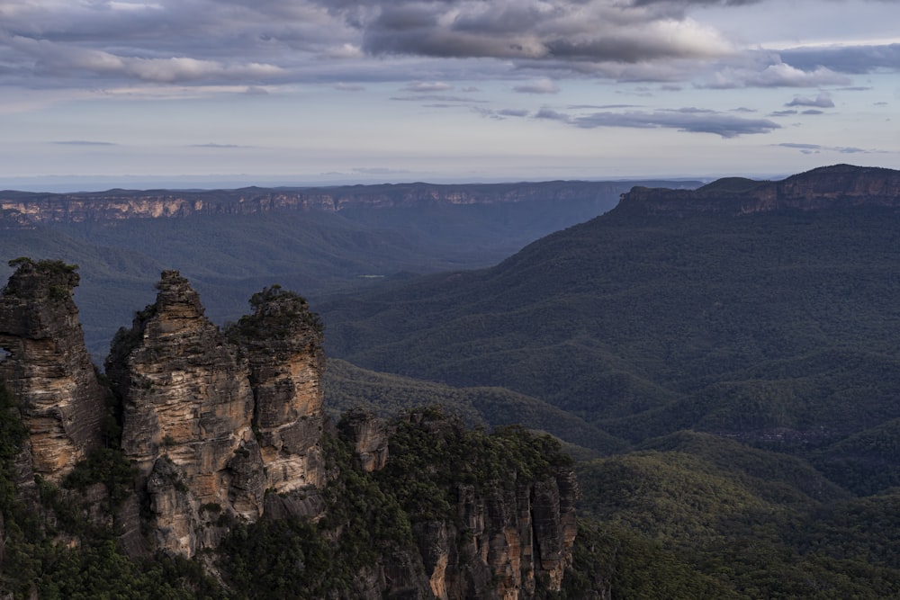 a scenic view of the blue mountains in australia