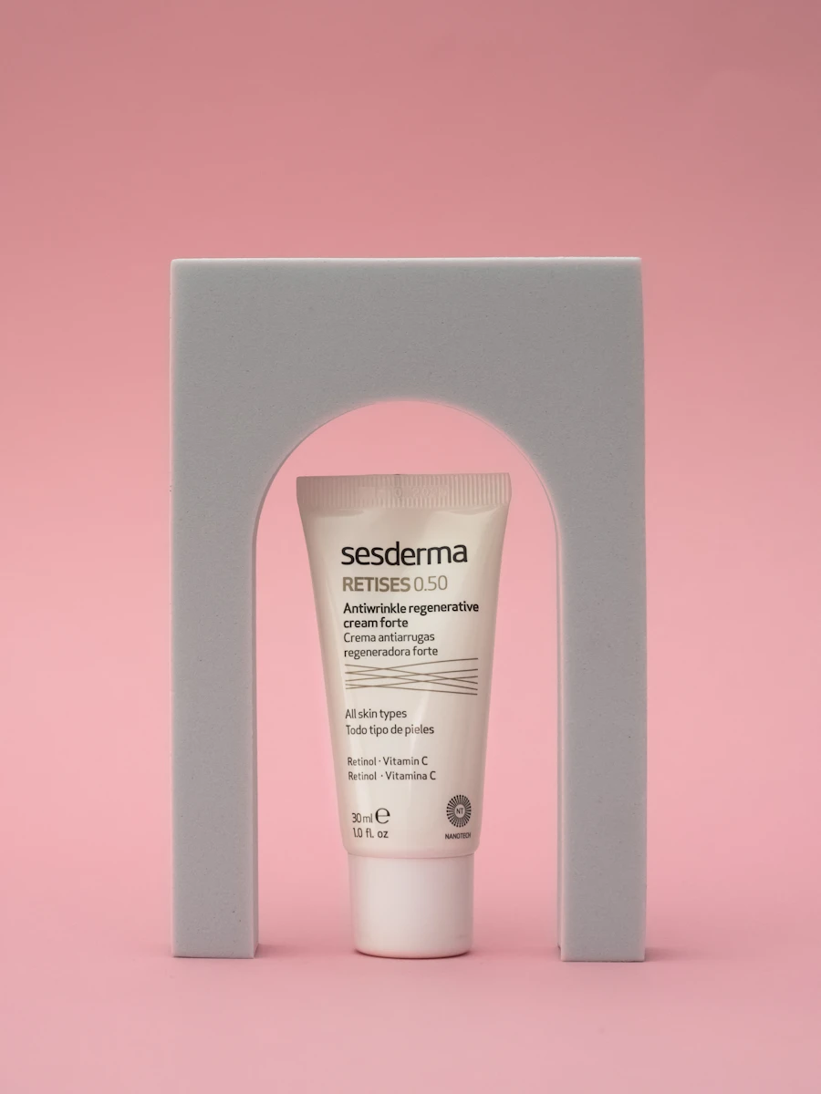 Firming peptide serum for facial lifting and anti-aging contouring