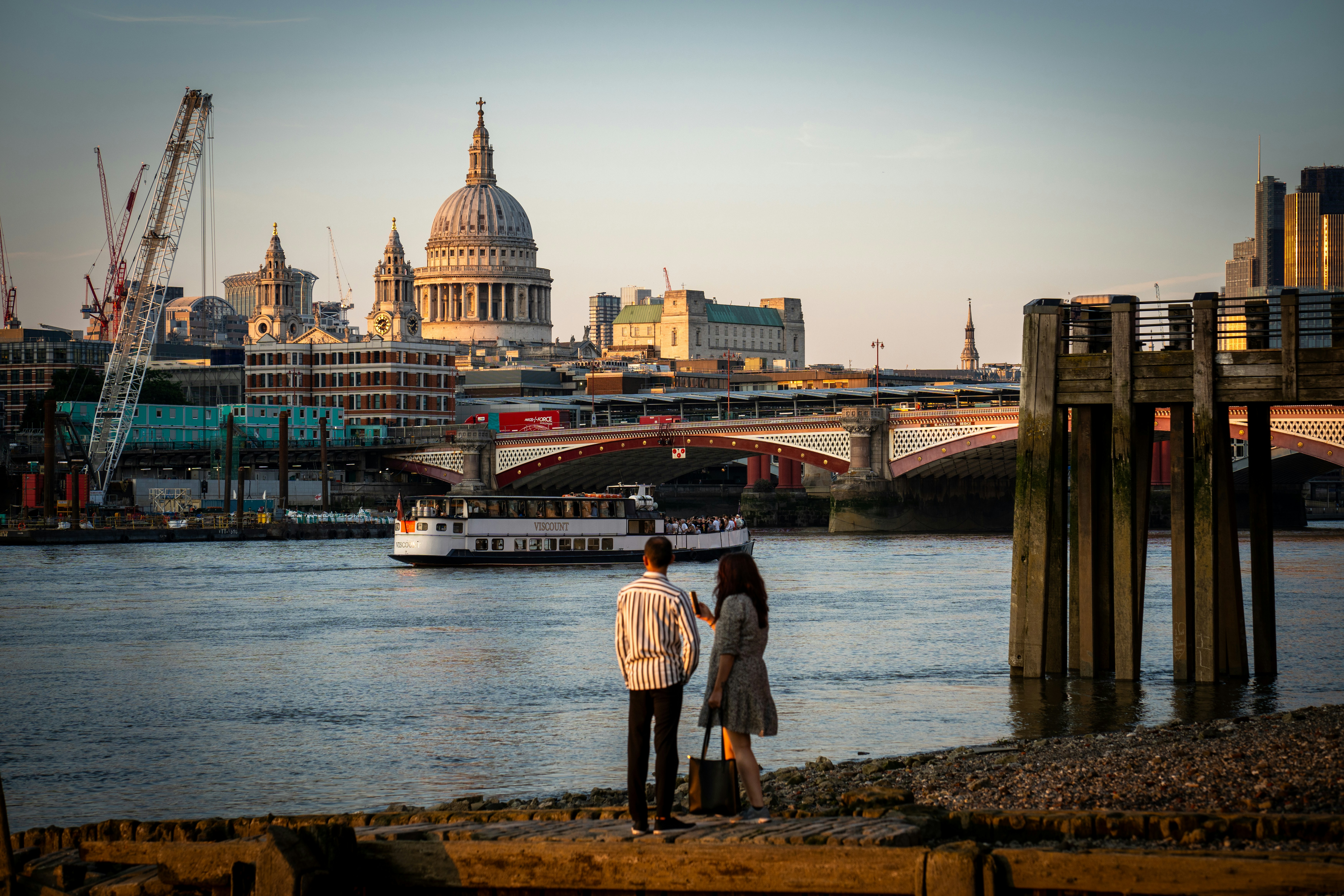 London Dating Scene - Essential Tips for Finding Love in London