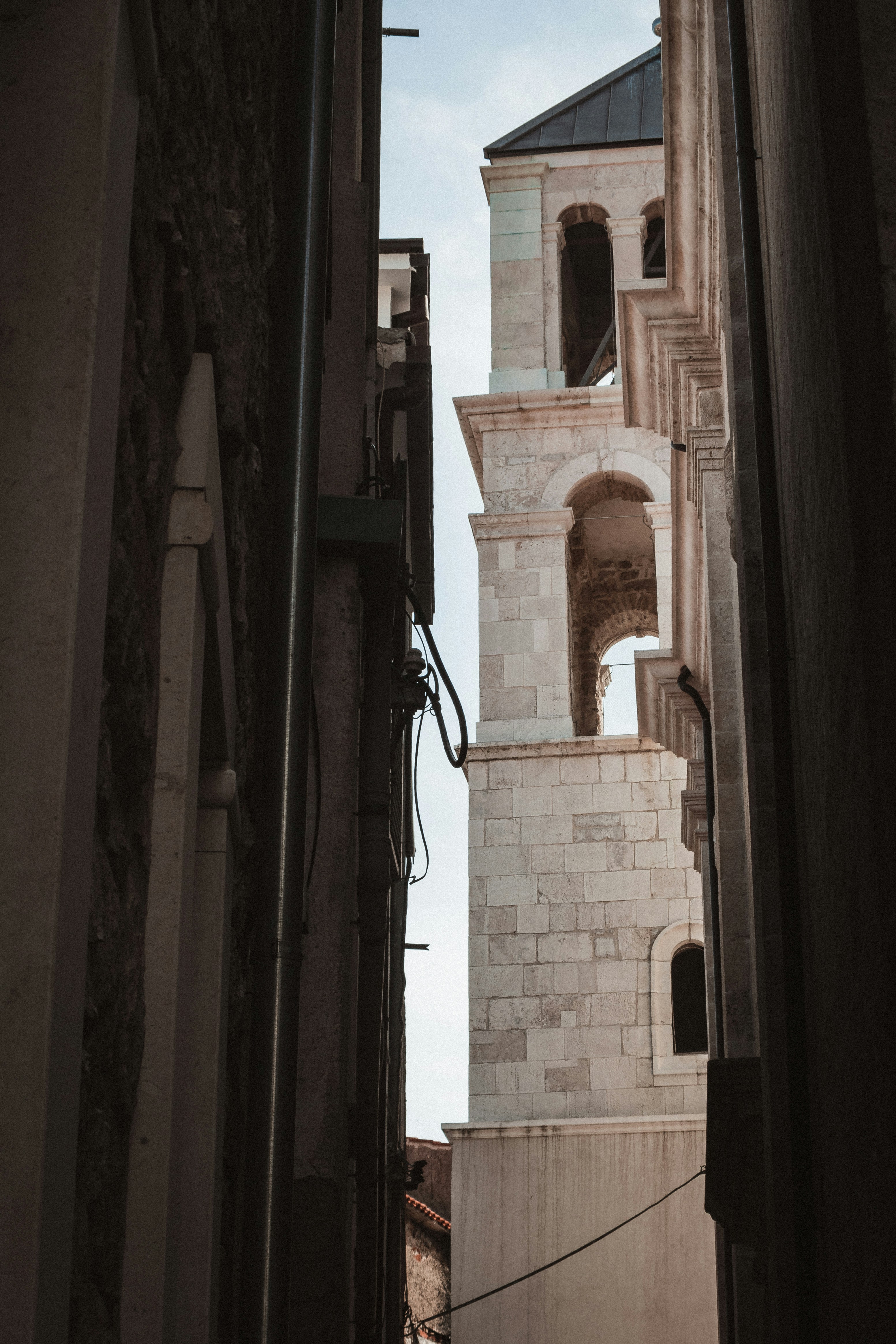 Photo by szabolcsantal