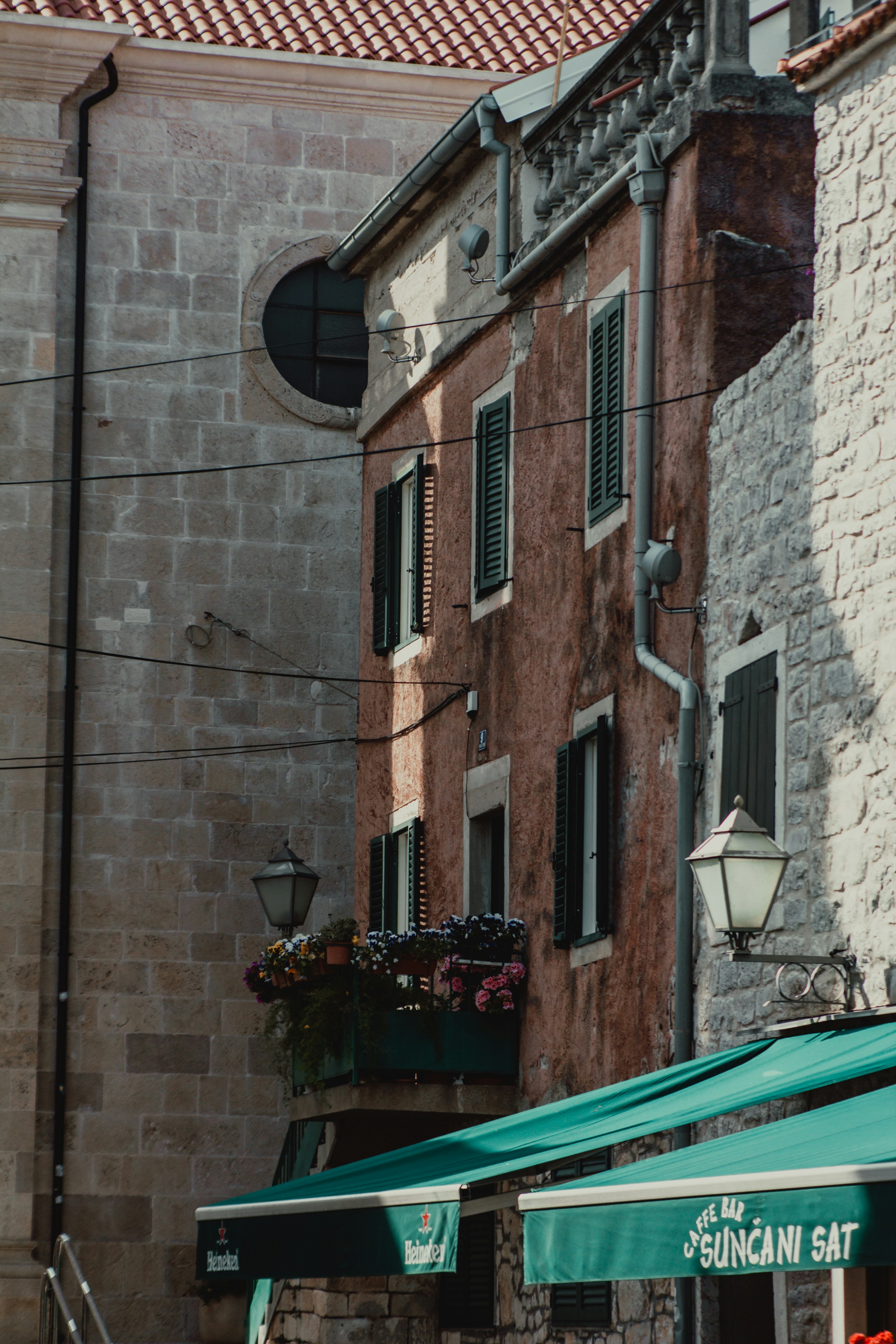 Photo by szabolcsantal