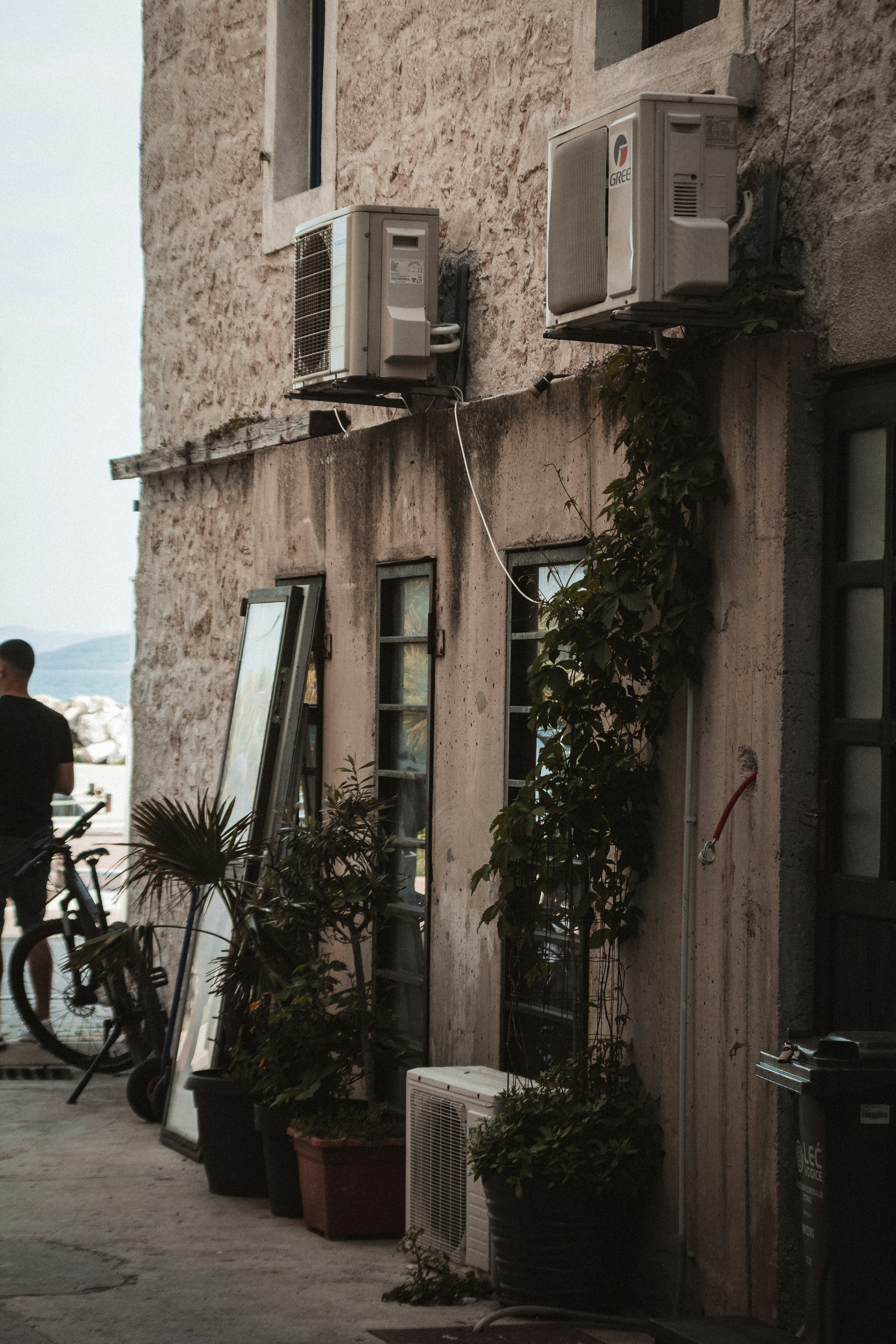 Photo by szabolcsantal