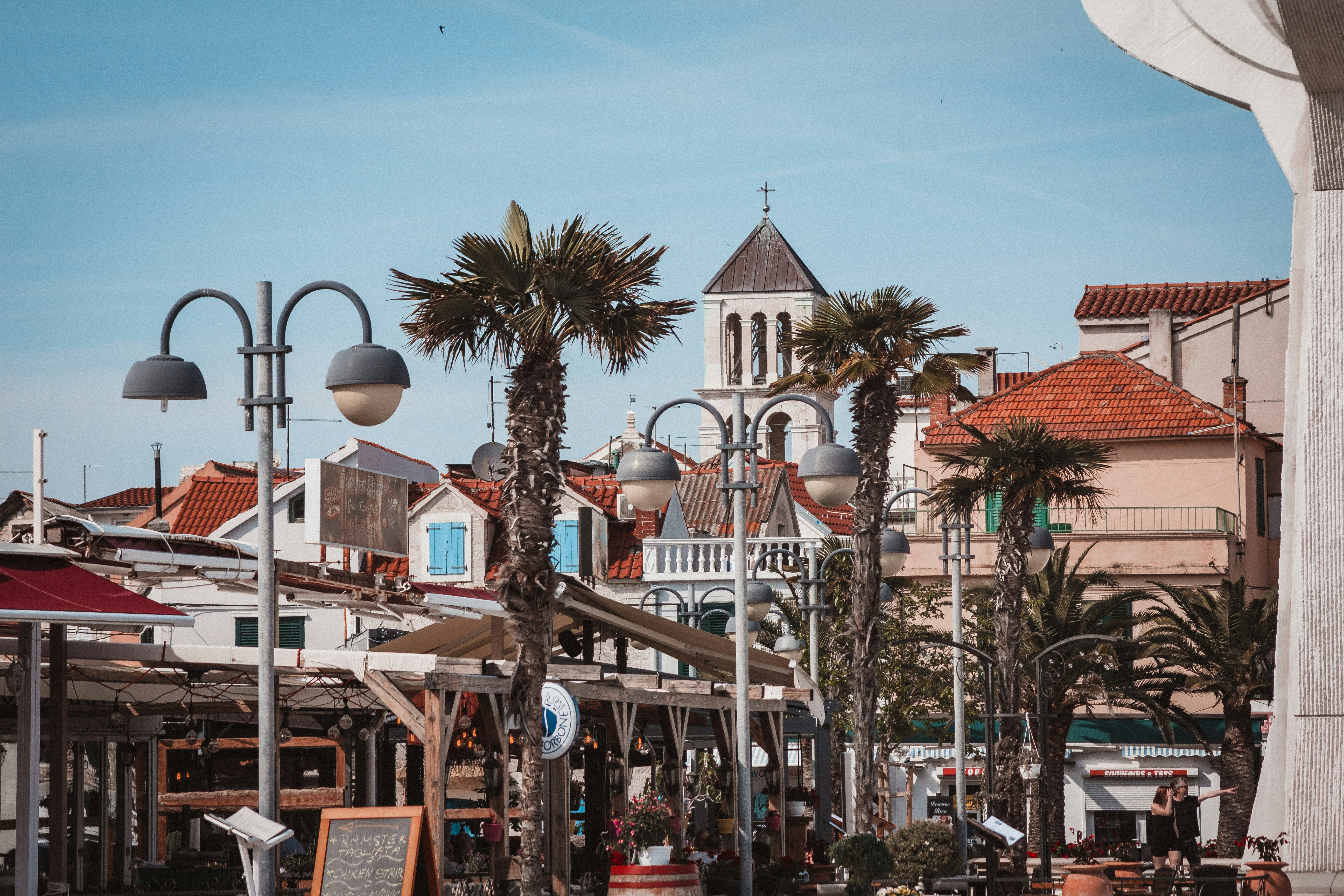 Photo by szabolcsantal