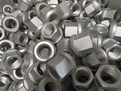 An infographic displaying the benefits and uses of self-clinching nuts.