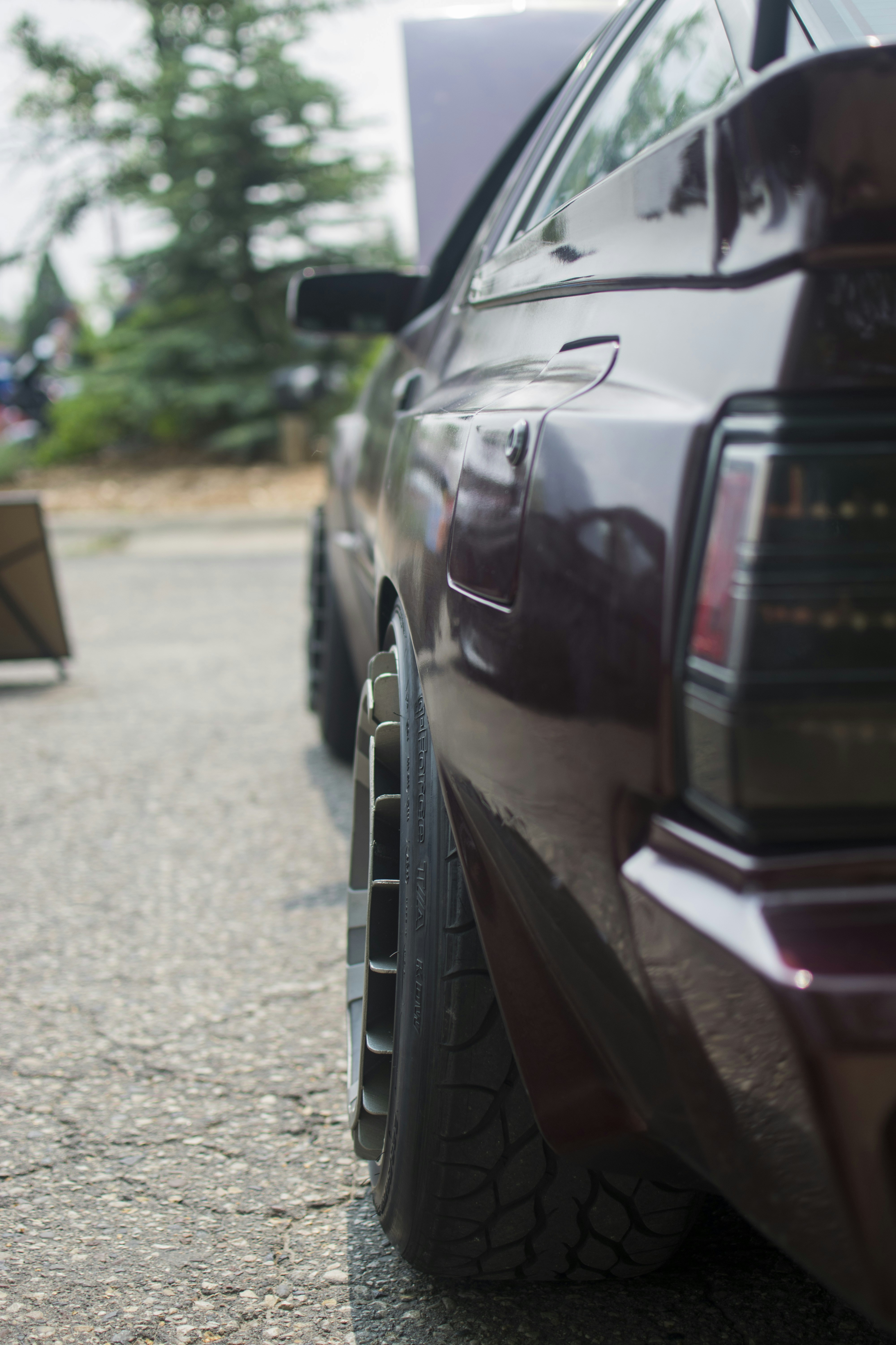 A close up of the rear end of a car photo – Free Image on Unsplash