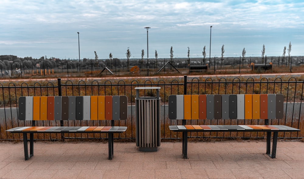 a couple of benches sitting next to each other