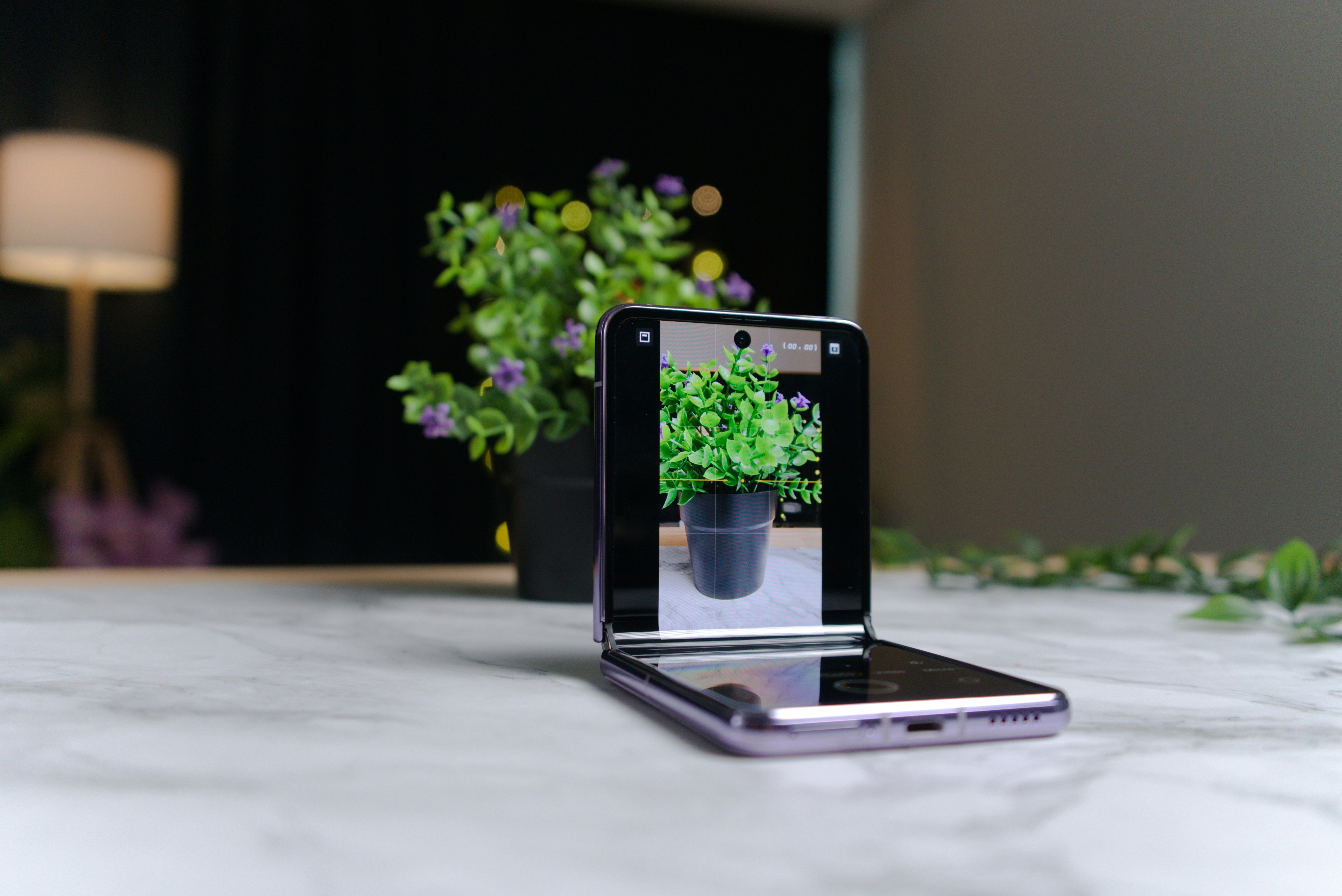 CHART: Global foldable smartphone market defies decline, surges by 10% in Q2 2023