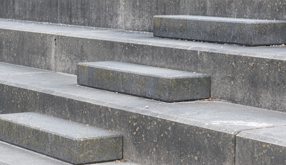 a bunch of concrete steps that are next to each other