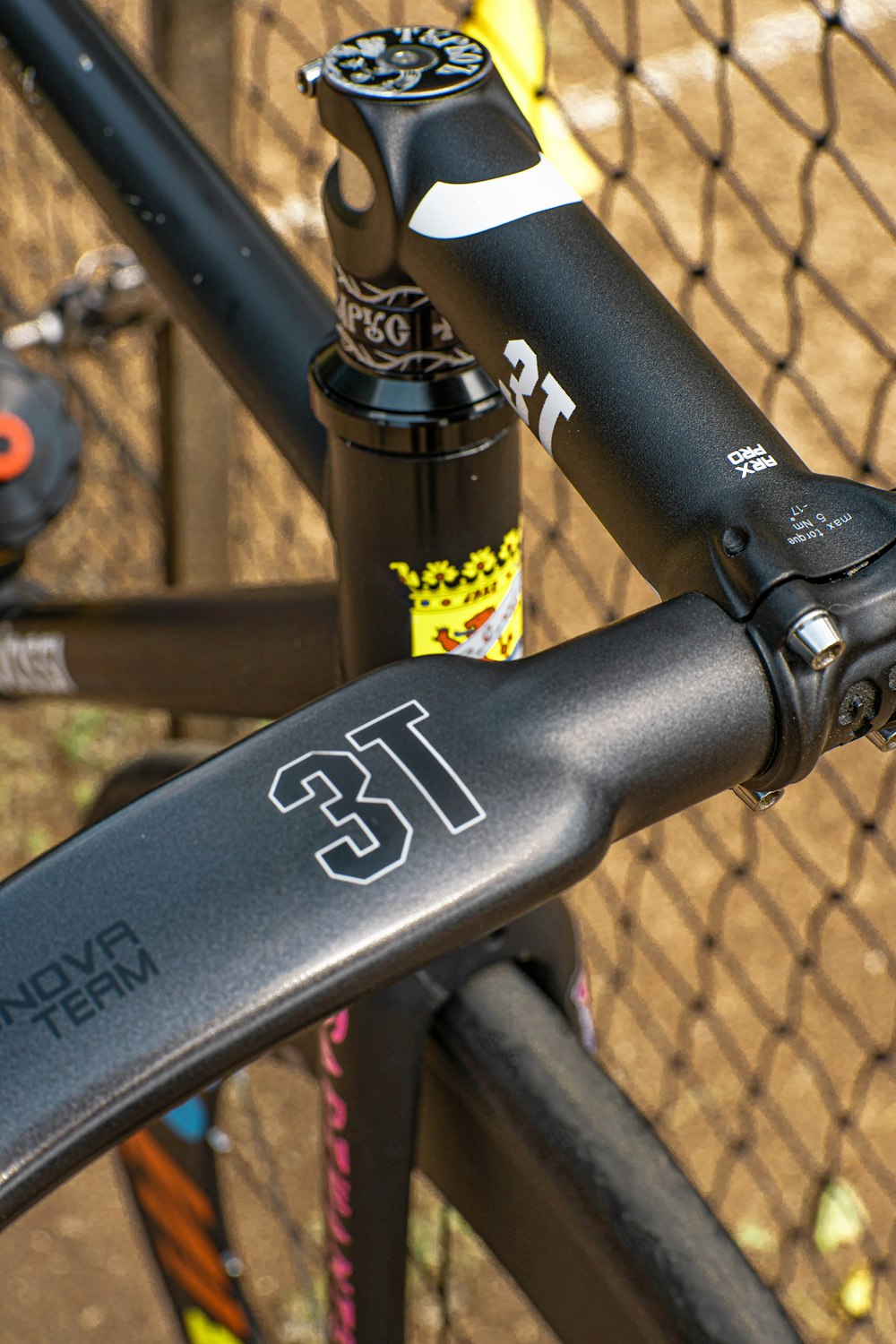 a close up of the handle bars on a bike