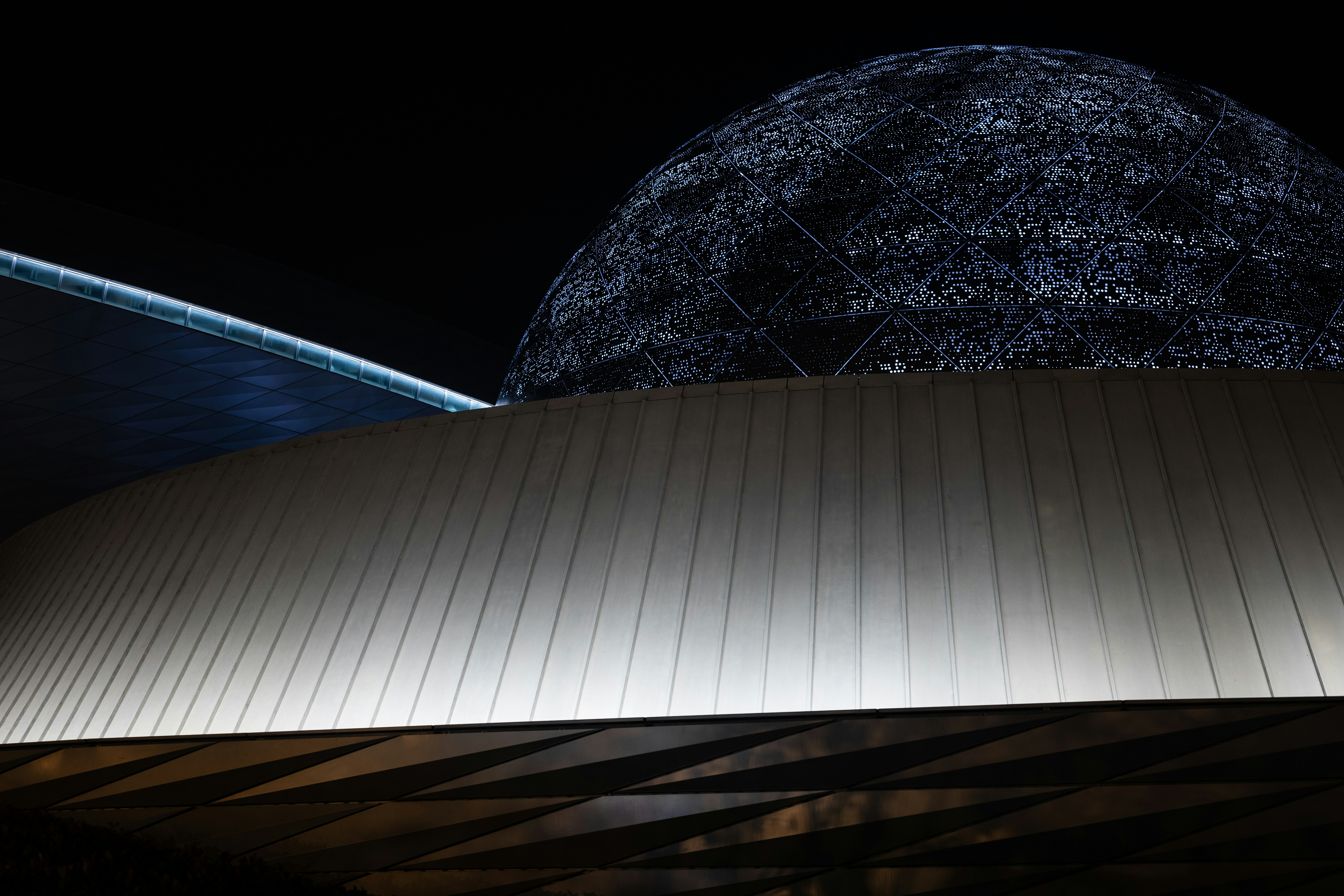 comparing roof replacement prices in Sydney