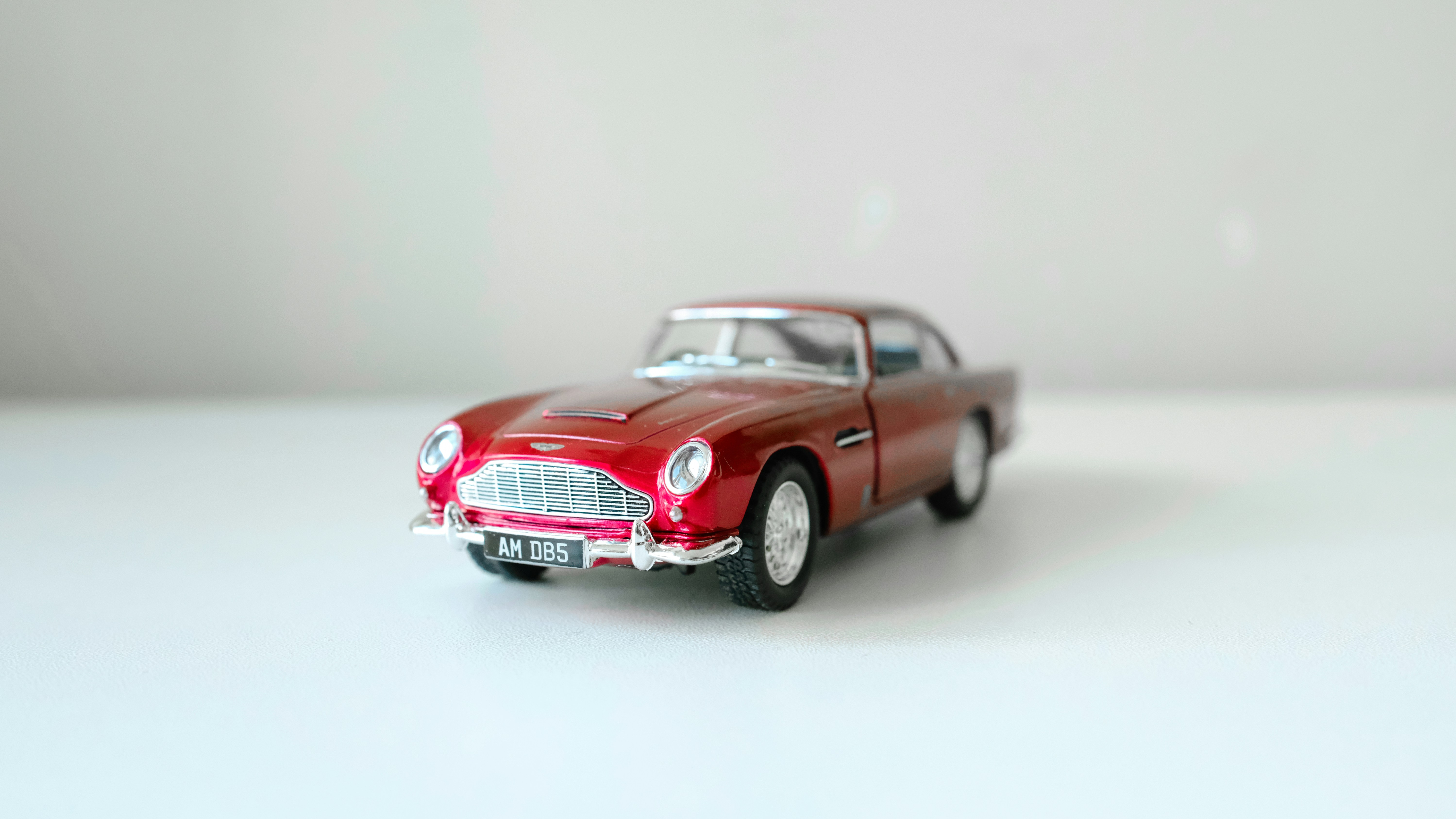 Auto clásico rojo