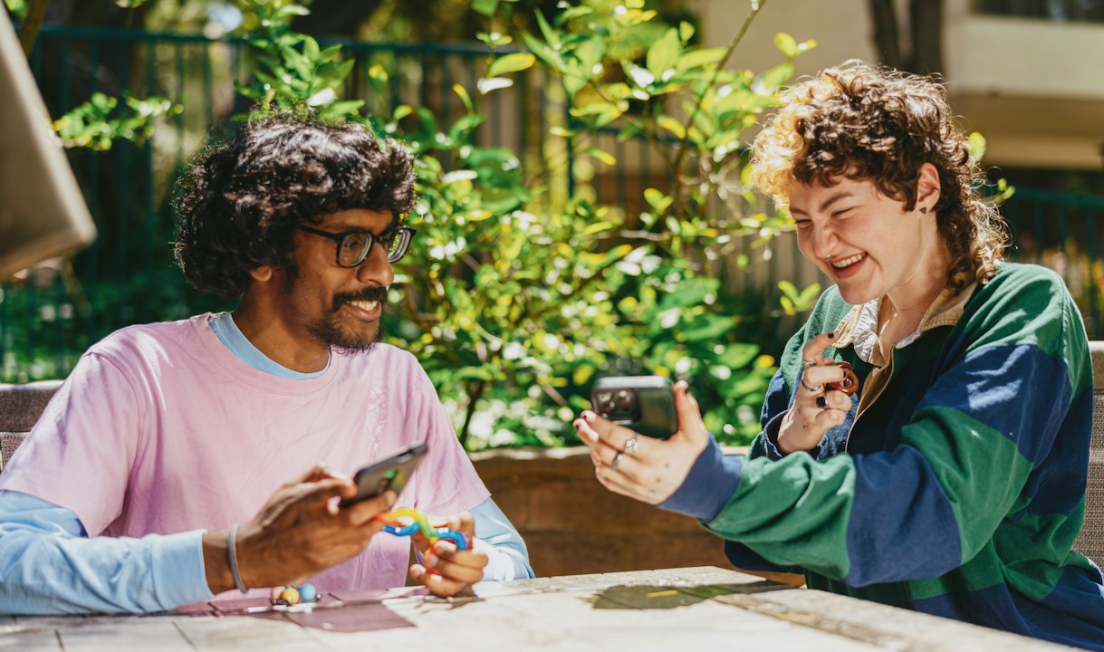 Cómo hacer amigos en una ciudad nueva sin sentirte solo