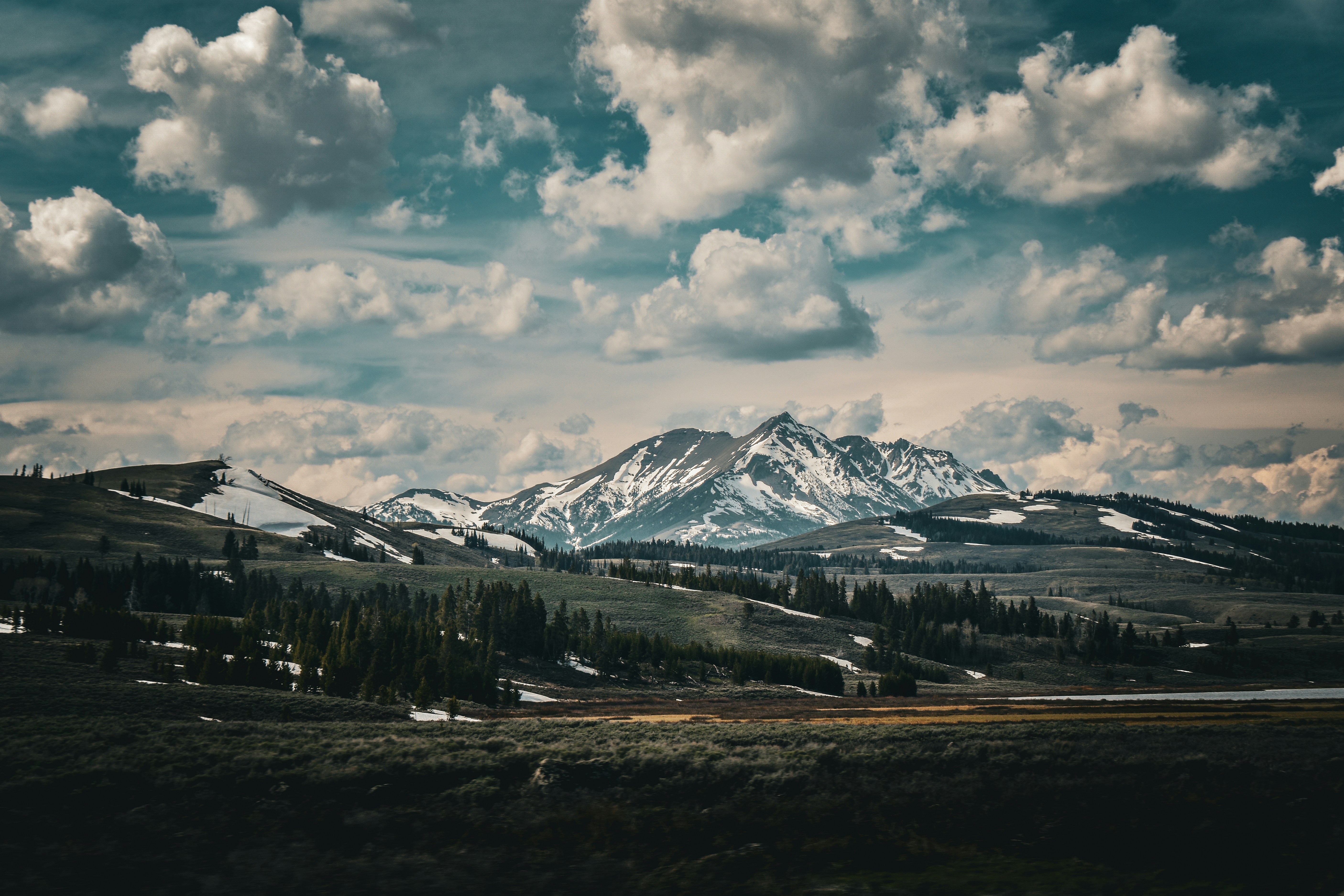 Thunderheads Over the Bridgers: How to Read Montana's Sky Before It Reads You
