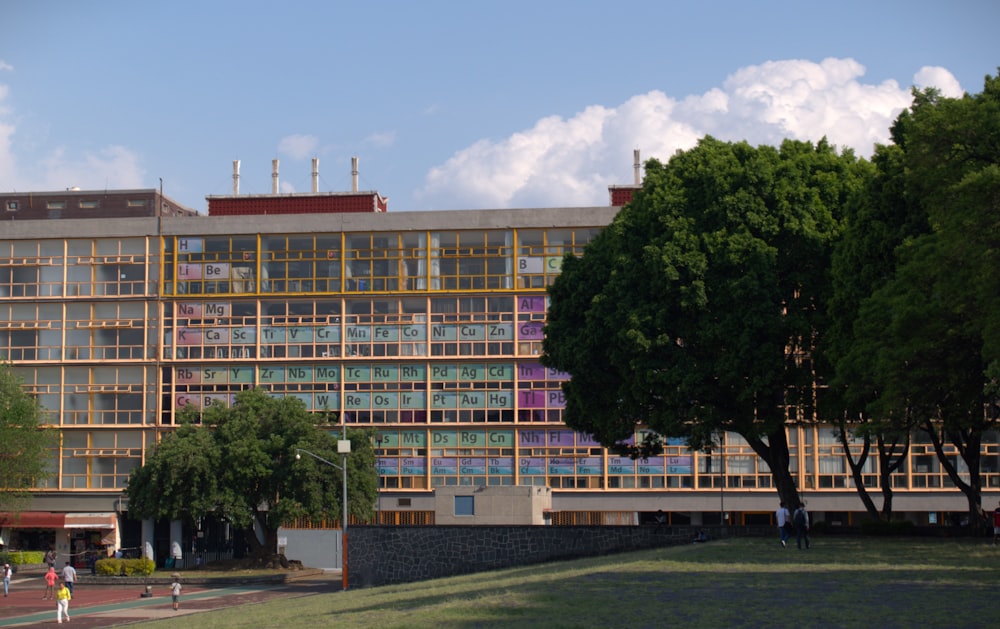 a large building with a lot of windows on it