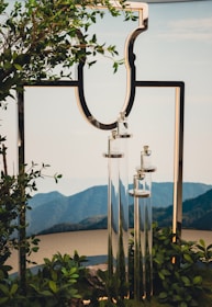 Elegant bottles from the Horizon Natural series lined up against a backdrop of Xinjiang lavender fields.