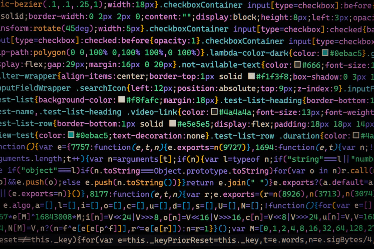 Código escrito en el lenguaje de programación Zig, utilizado por los atacantes para construir el dropper evasivo de GlassWorm.