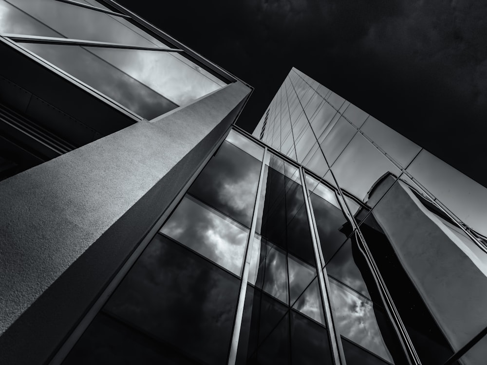 a black and white photo of a tall building