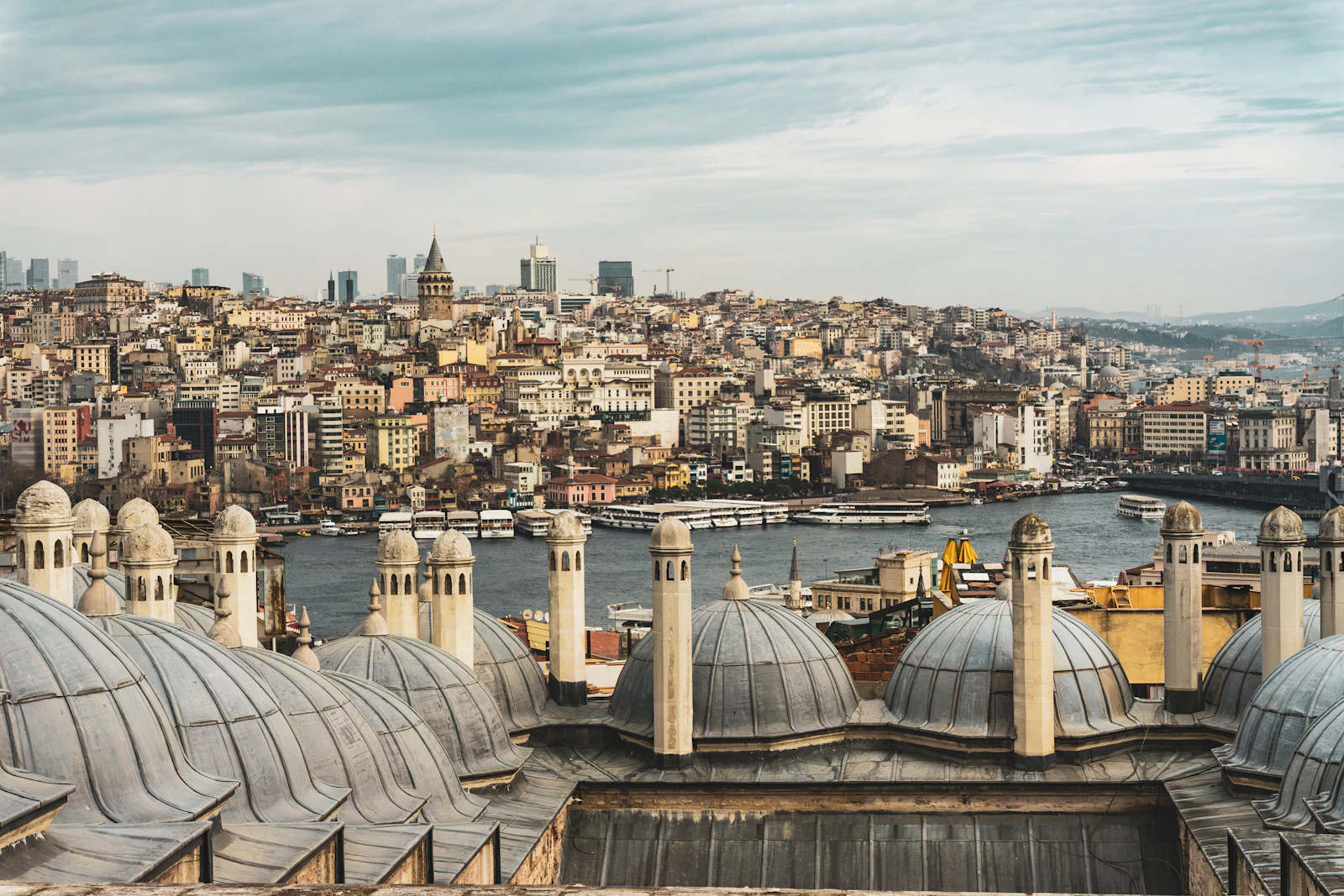 City and waterfront view in Türkiye