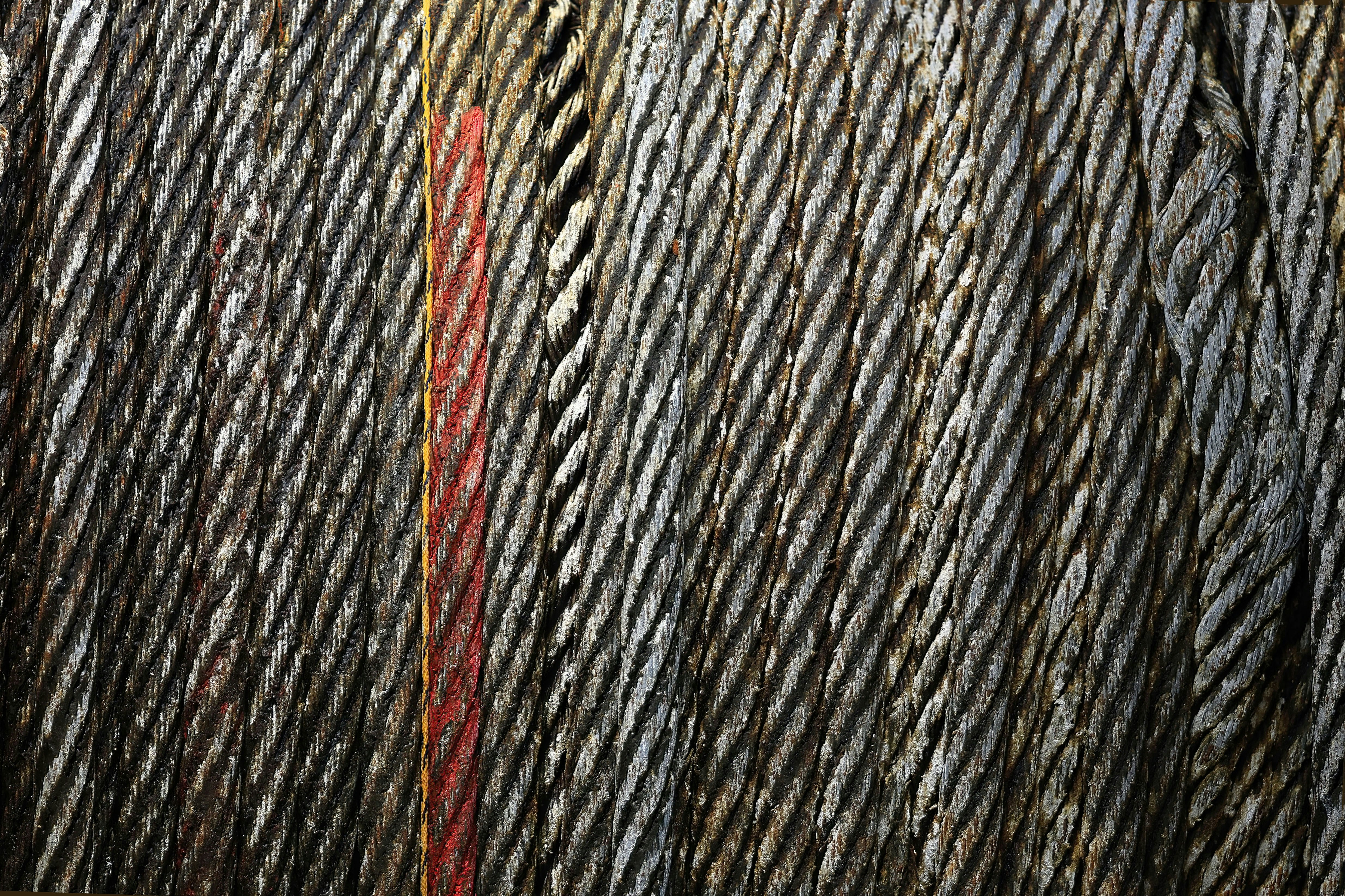 black and white bed linen