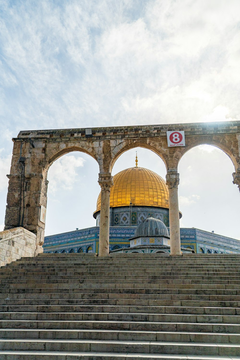 the dome of the rock is on top of the steps