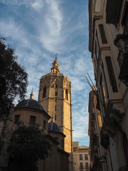 el micalet: valencia travel guide