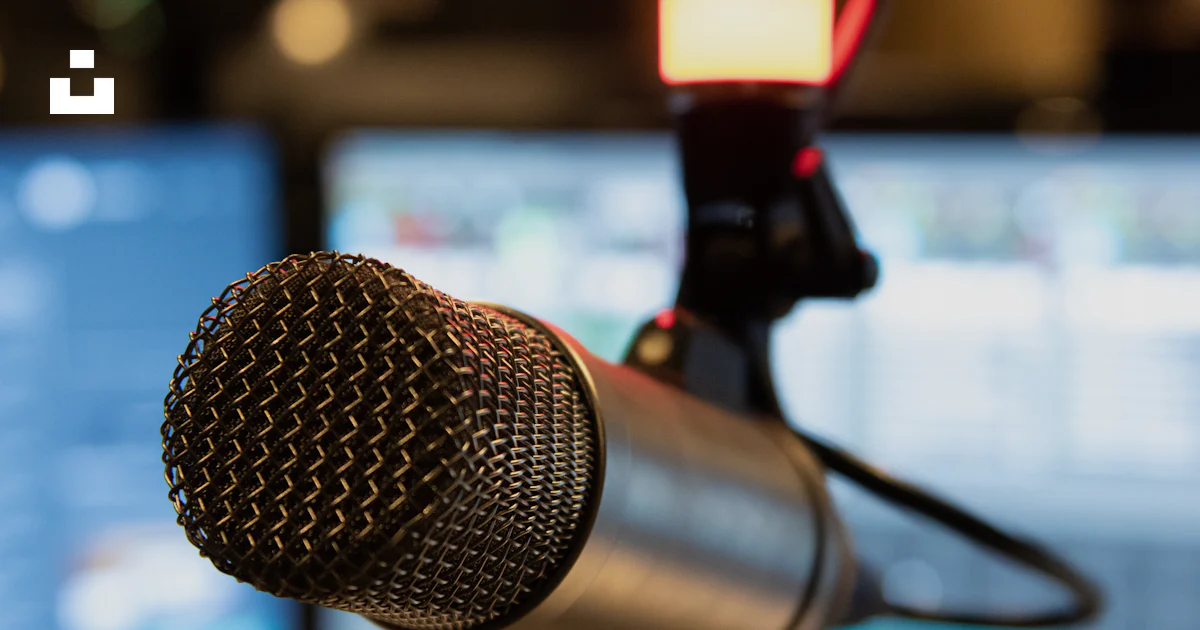Microphone In Computer A microphone in front of a computer monitor photo β Free Doetinchem ...