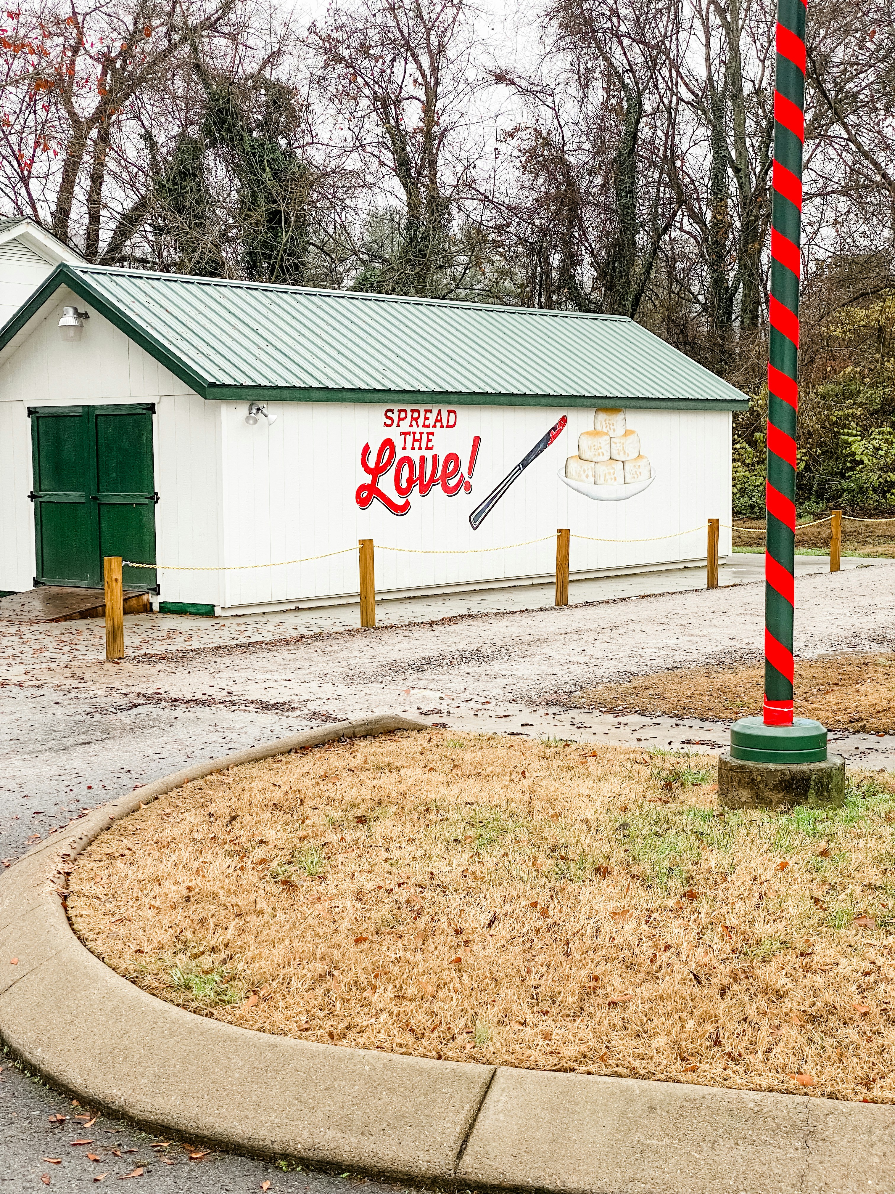 11 Rural Backroad Drives Where Travelers Can Find Cheap Motels