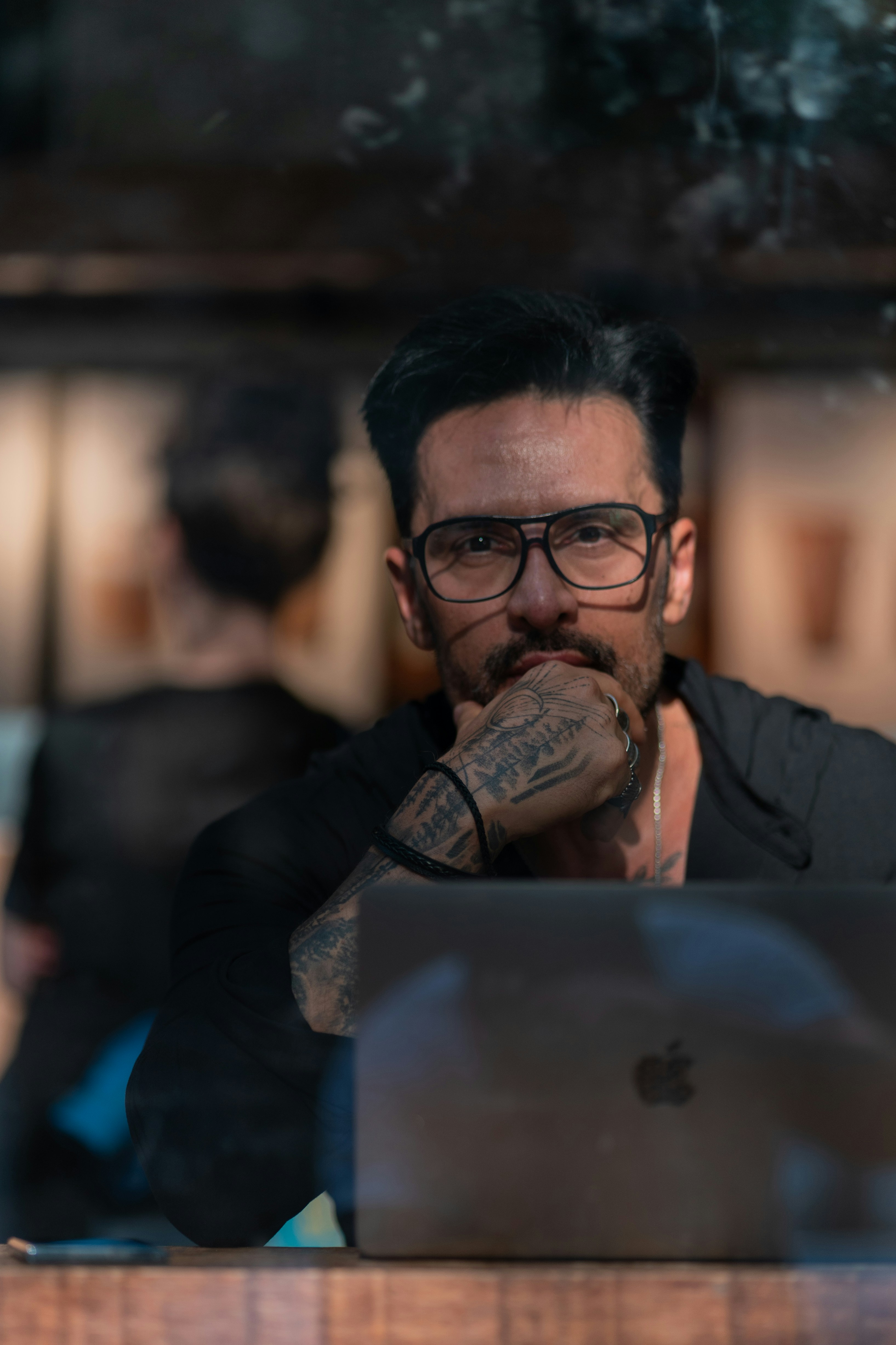 Chapter 5: Orchestrating the creative dialogue between human imagination and AI execution