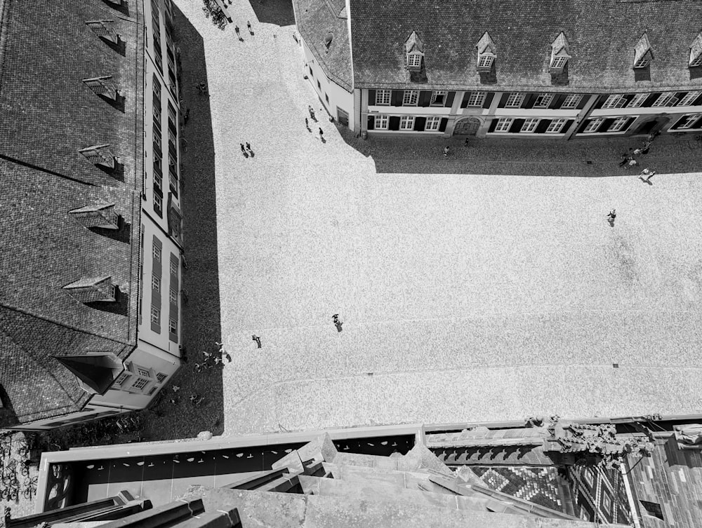 a black and white photo of an aerial view of a building