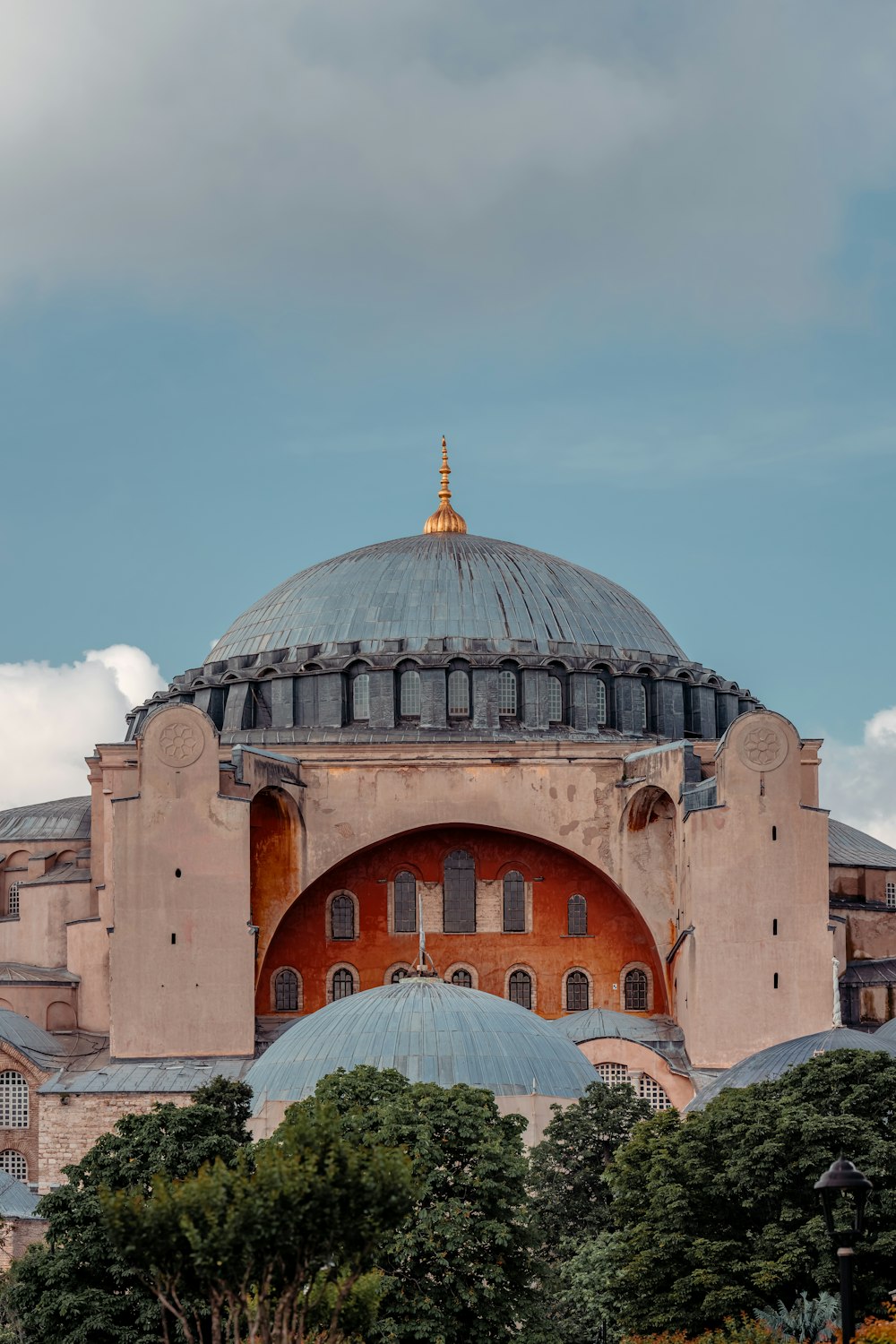 a large building with a dome on top of it