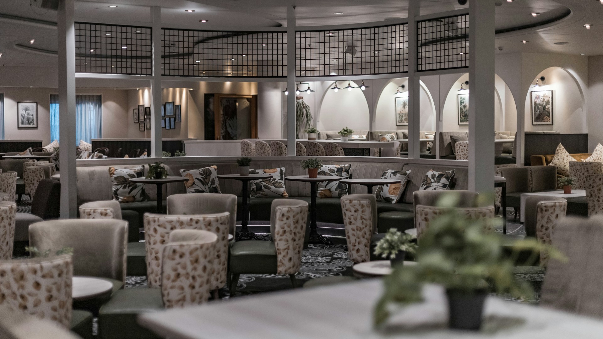 Elegant restaurant terminal with inviting ambiance and functional layout, reflecting Tatiana Anastacio's expertise in specialized projects.