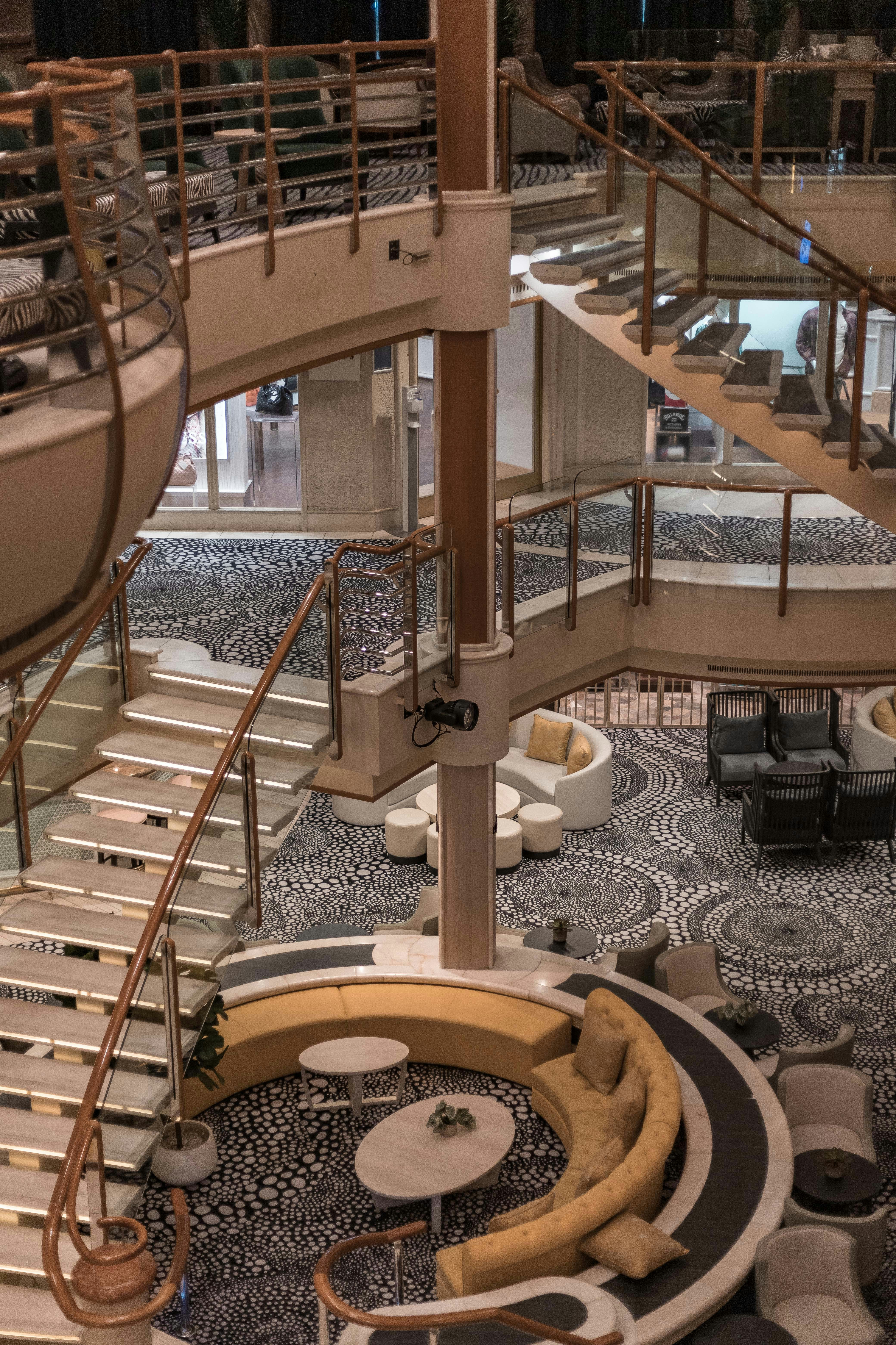 Wnętrze statku wycieczkowego