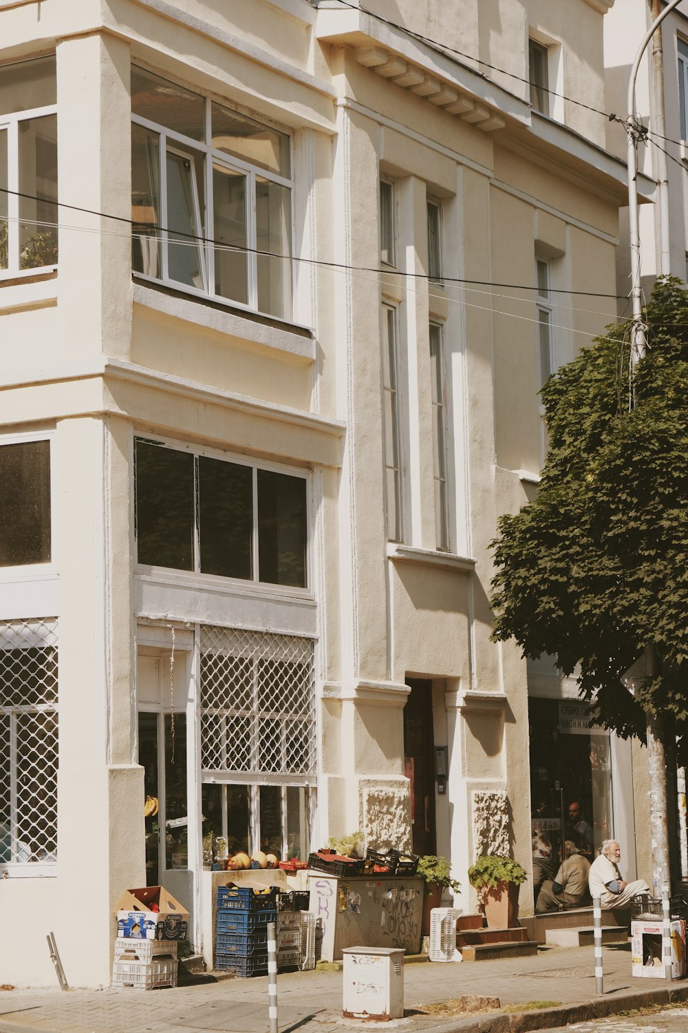 a large white building with lots of windows