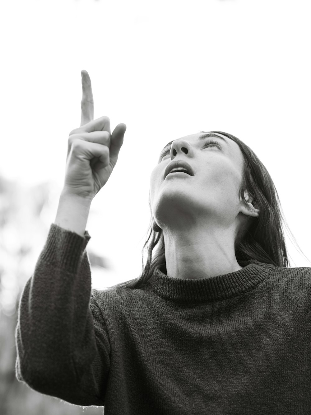 Une femme s’élève vers le ciel