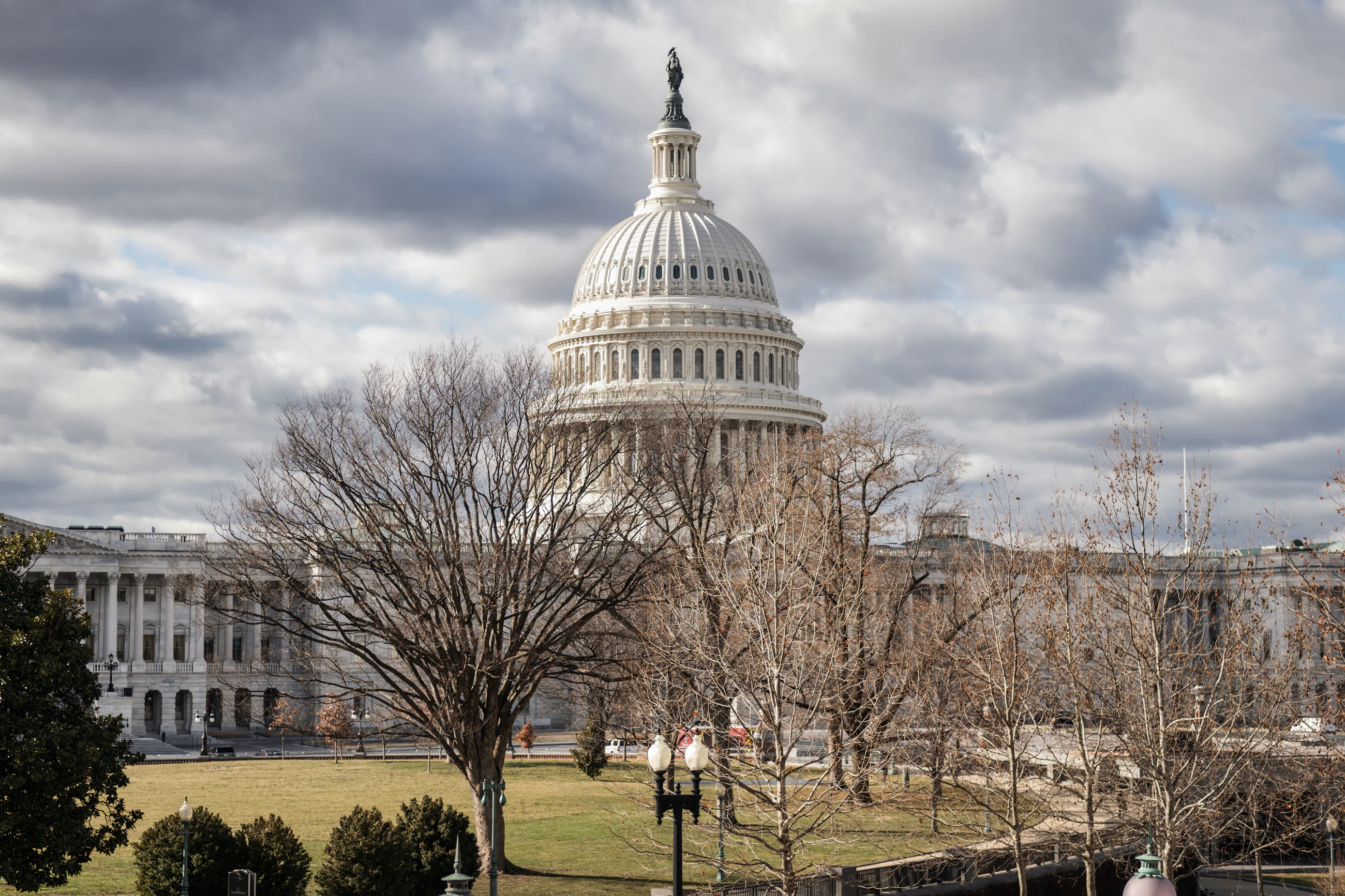 16 States, 7 New Laws, 11 Dead Bills, Only 2 Still Alive: We Scored the 2026 Psychedelic Legislative Session