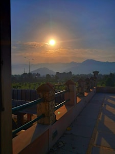 Photo 1688460997690 D8d922c9425e?q=85&w=400&h=300&fit=crop